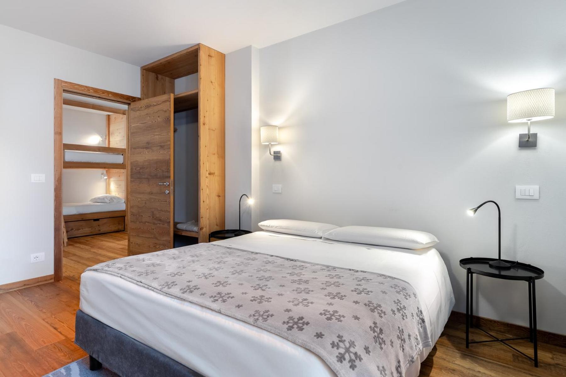 One-Bedroom Suite photo 2