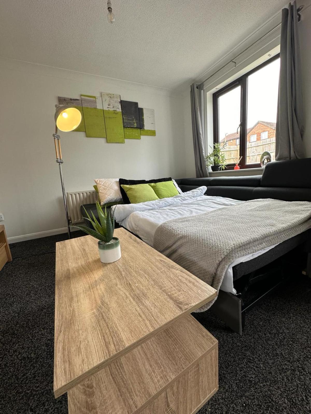 Two-Bedroom House photo 2