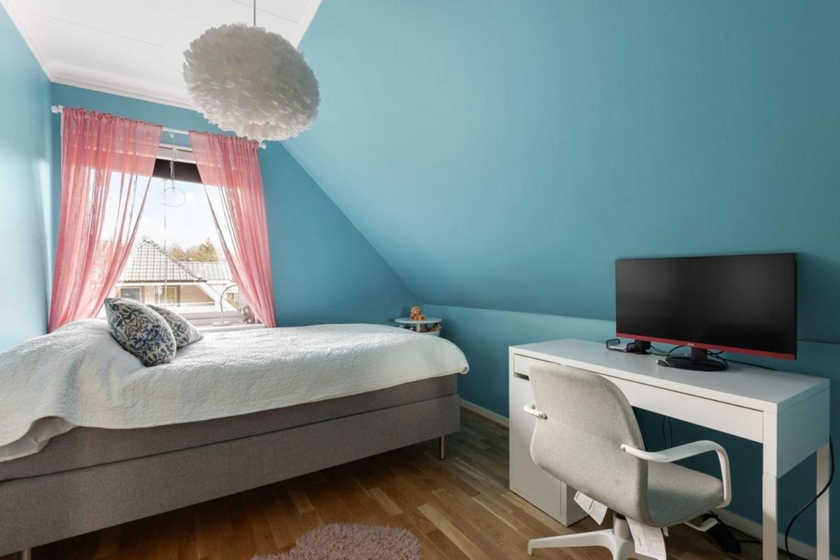 Villa photo 1