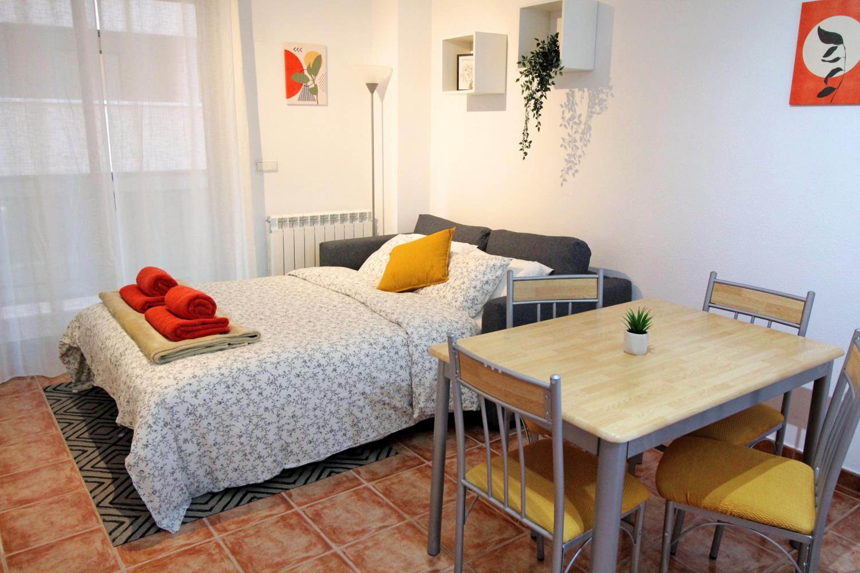 One-Bedroom Apartment photo 2