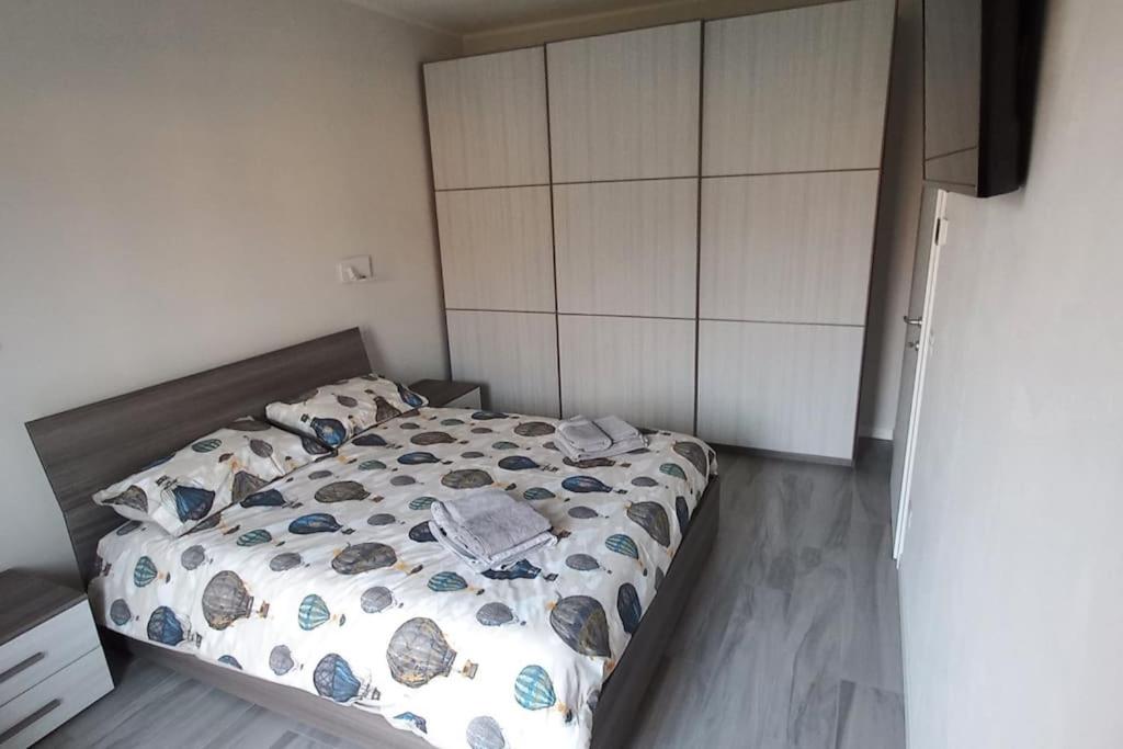 Two-Bedroom Apartment with Balcony photo 3
