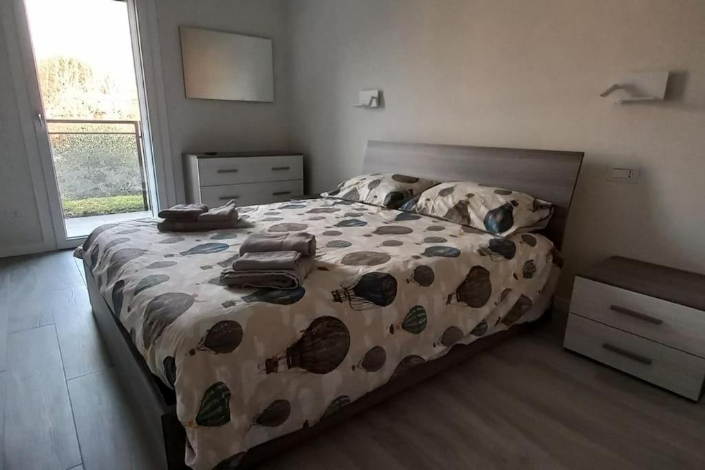 Two-Bedroom Apartment with Balcony photo 2