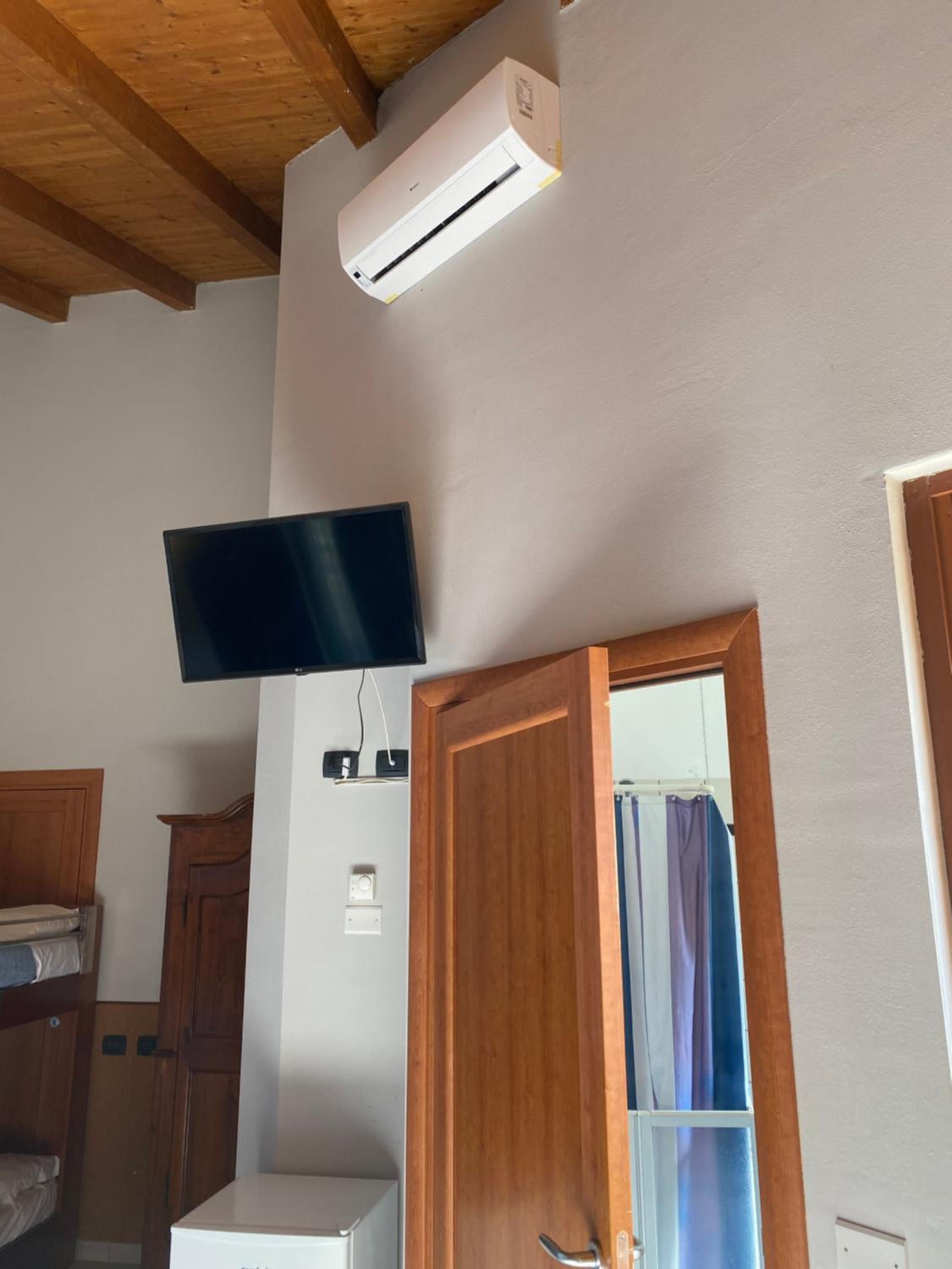 Double or Twin Room - Disability Access photo 2