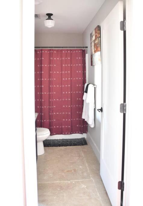 One-Bedroom Apartment photo 3