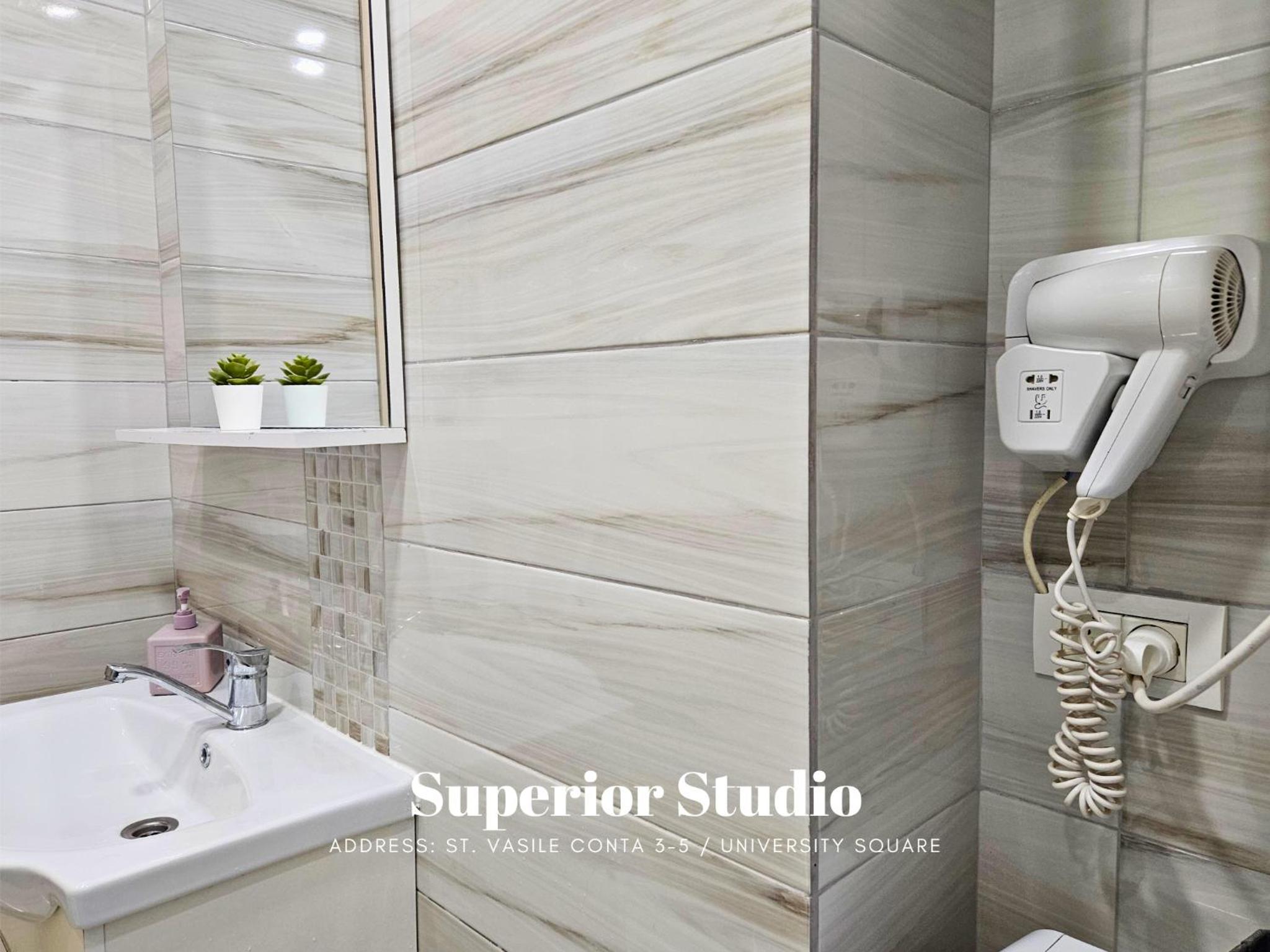 Superior Studio - Photo 14