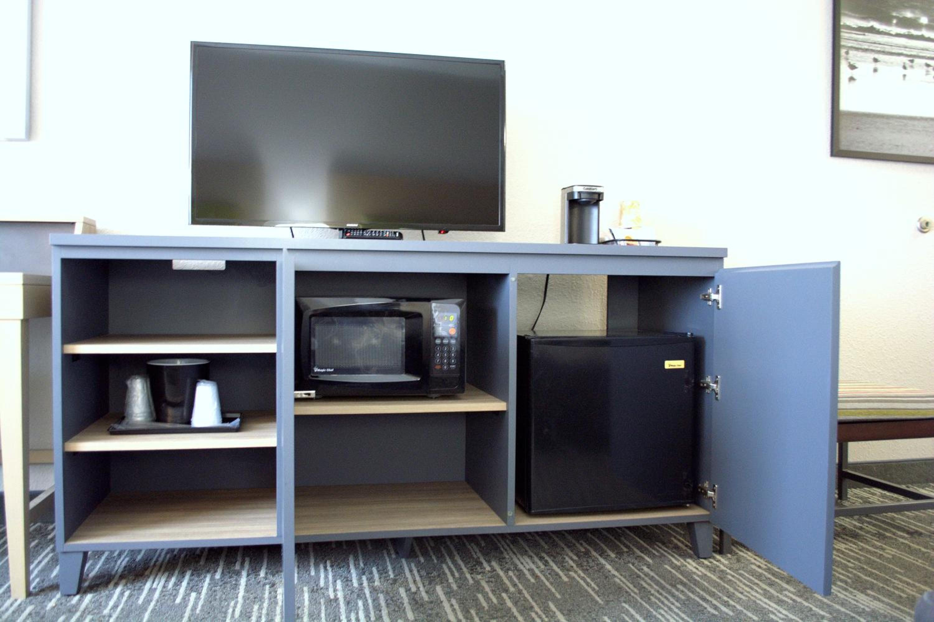 Queen Room with Two Queen Beds - Disability Access photo 3