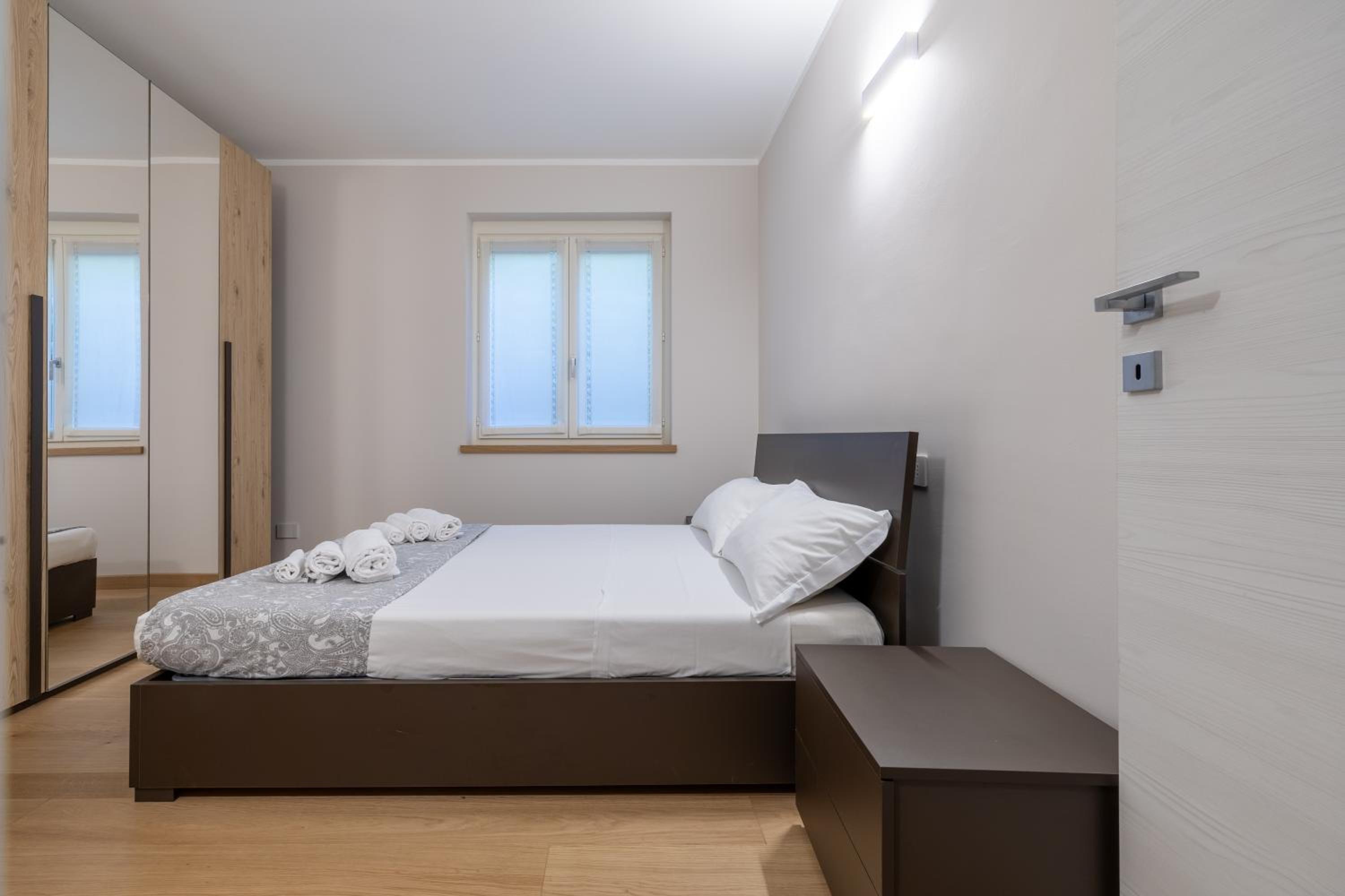 Apartment with Lake View photo 1