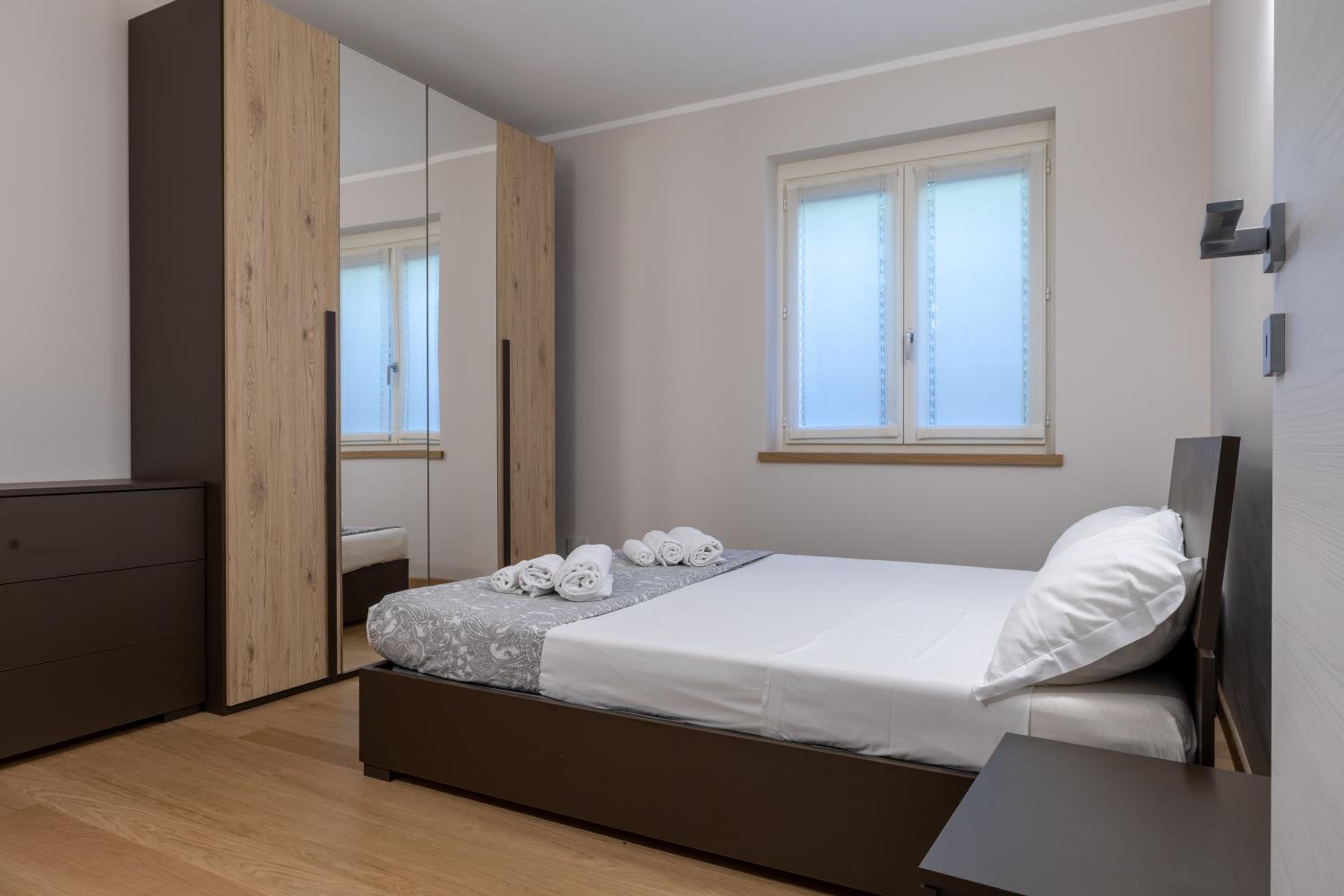 Apartment with Lake View photo 3