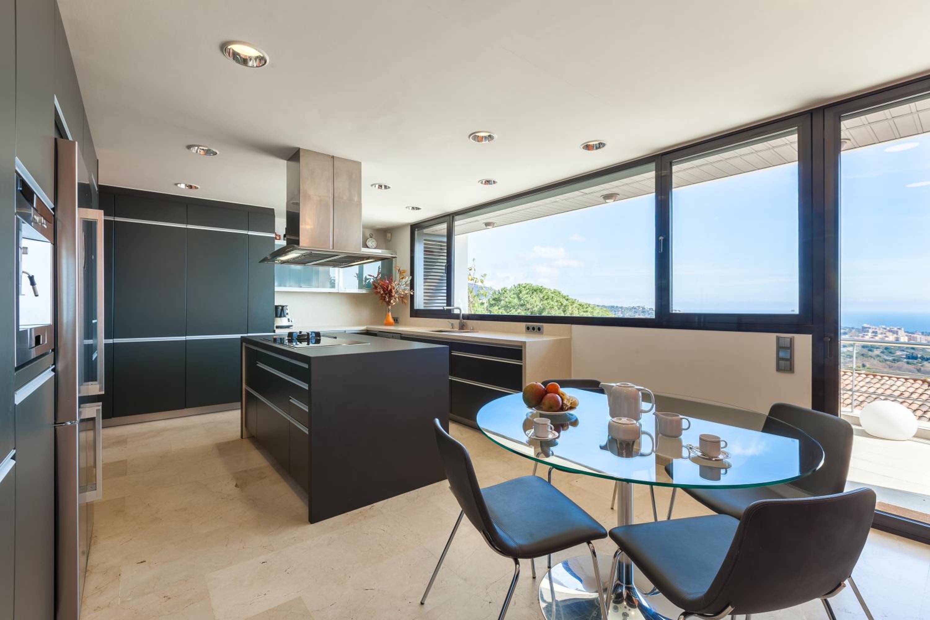 Villa with Sea View photo 3