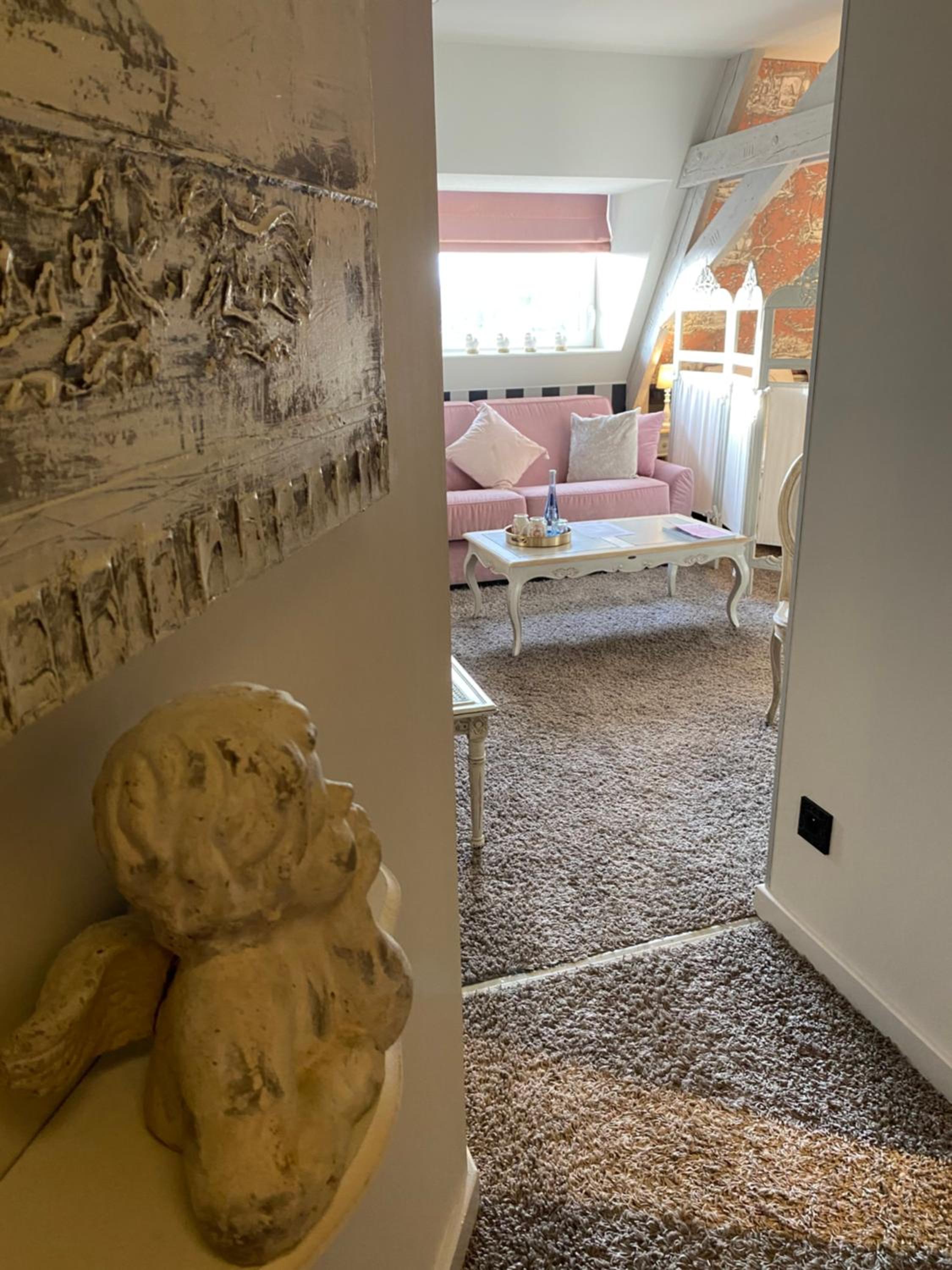Deluxe Suite - Photo 8
