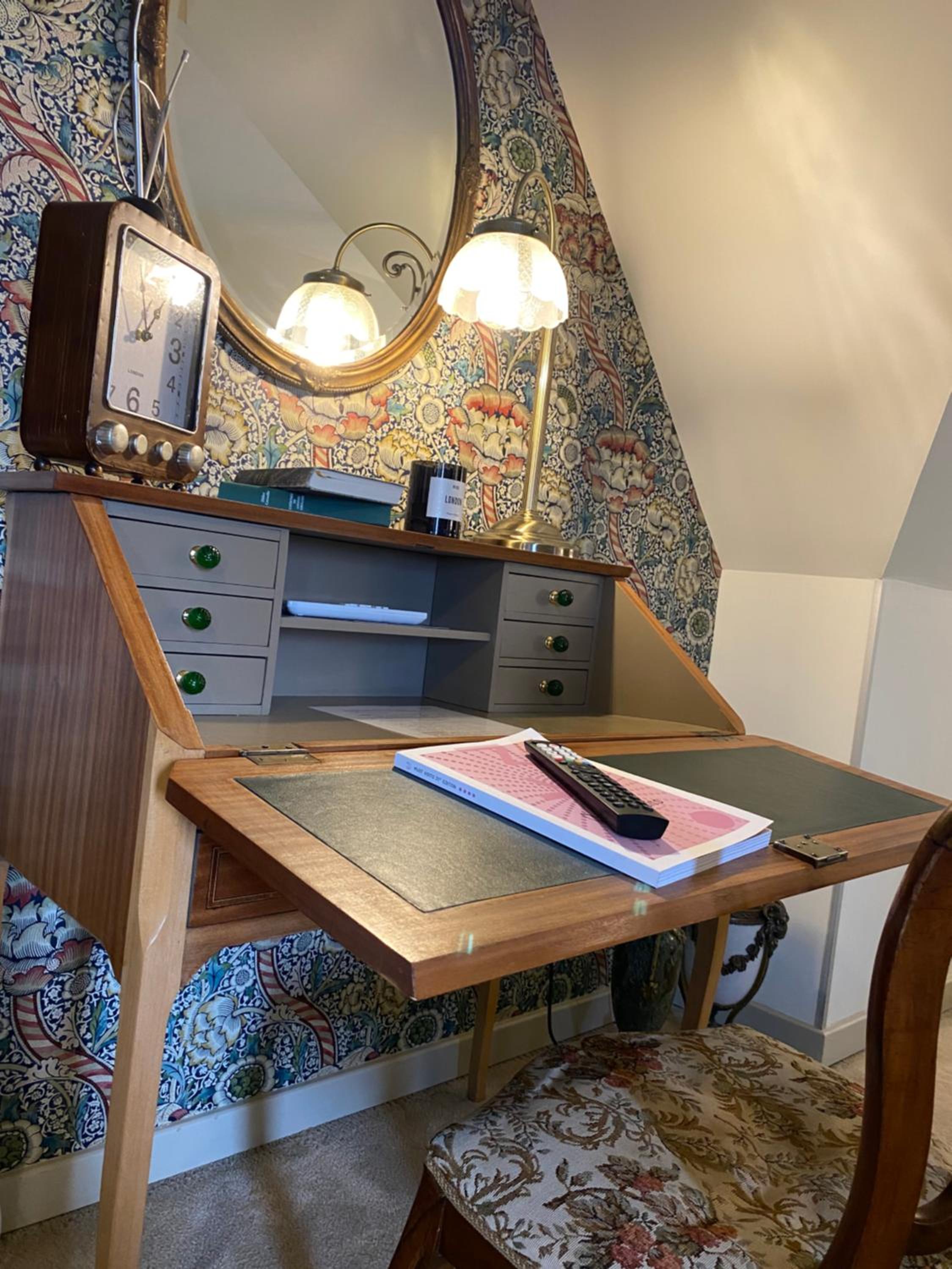 Executive Suite - Photo 3