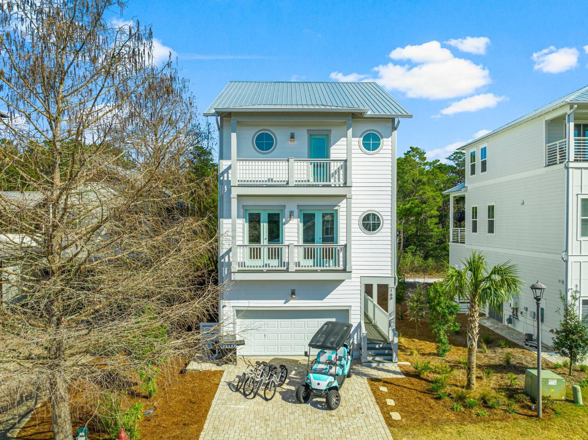 Four-Bedroom Vacation Home photo 2