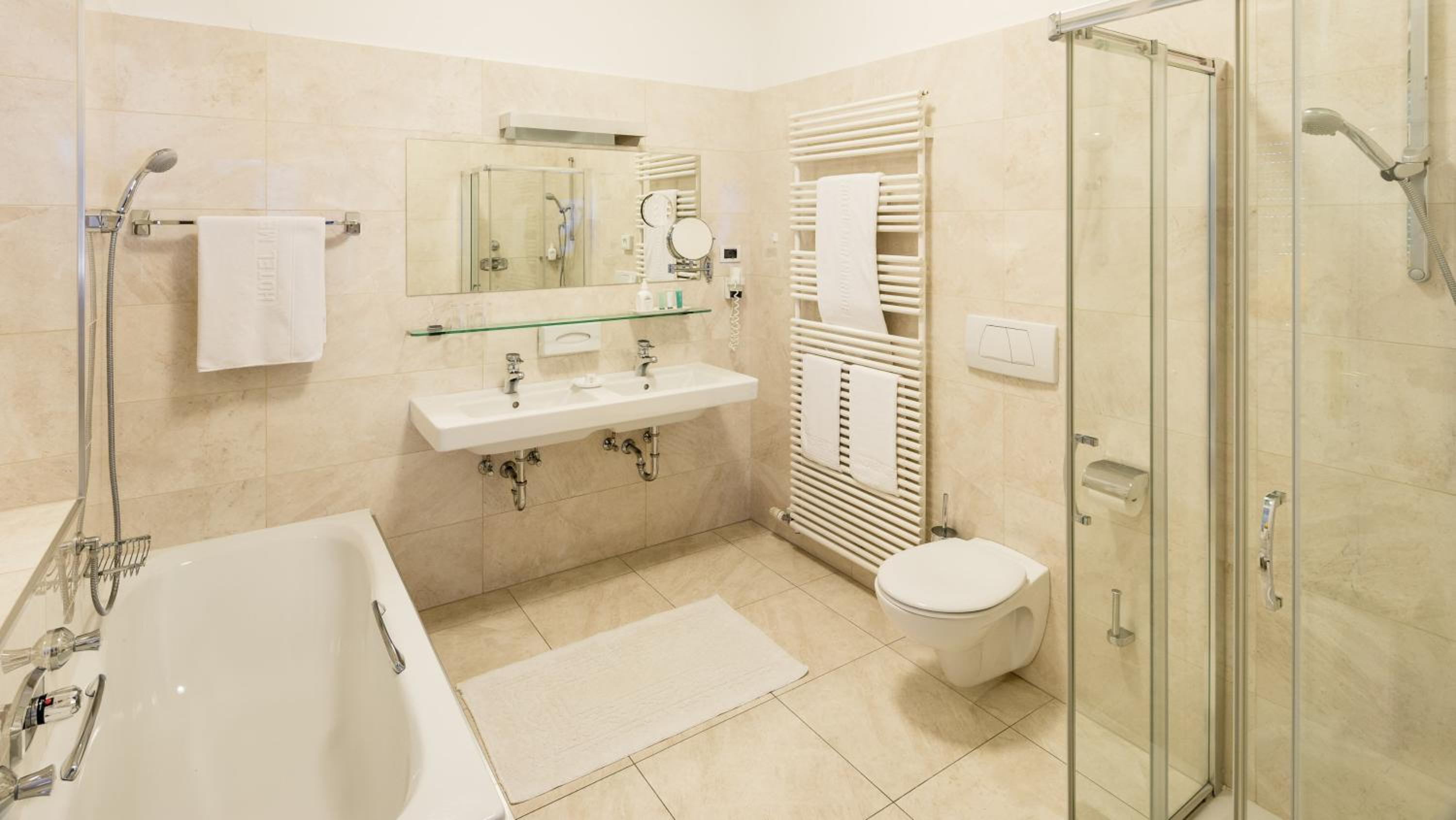 Double Room with Garden View - Photo 2