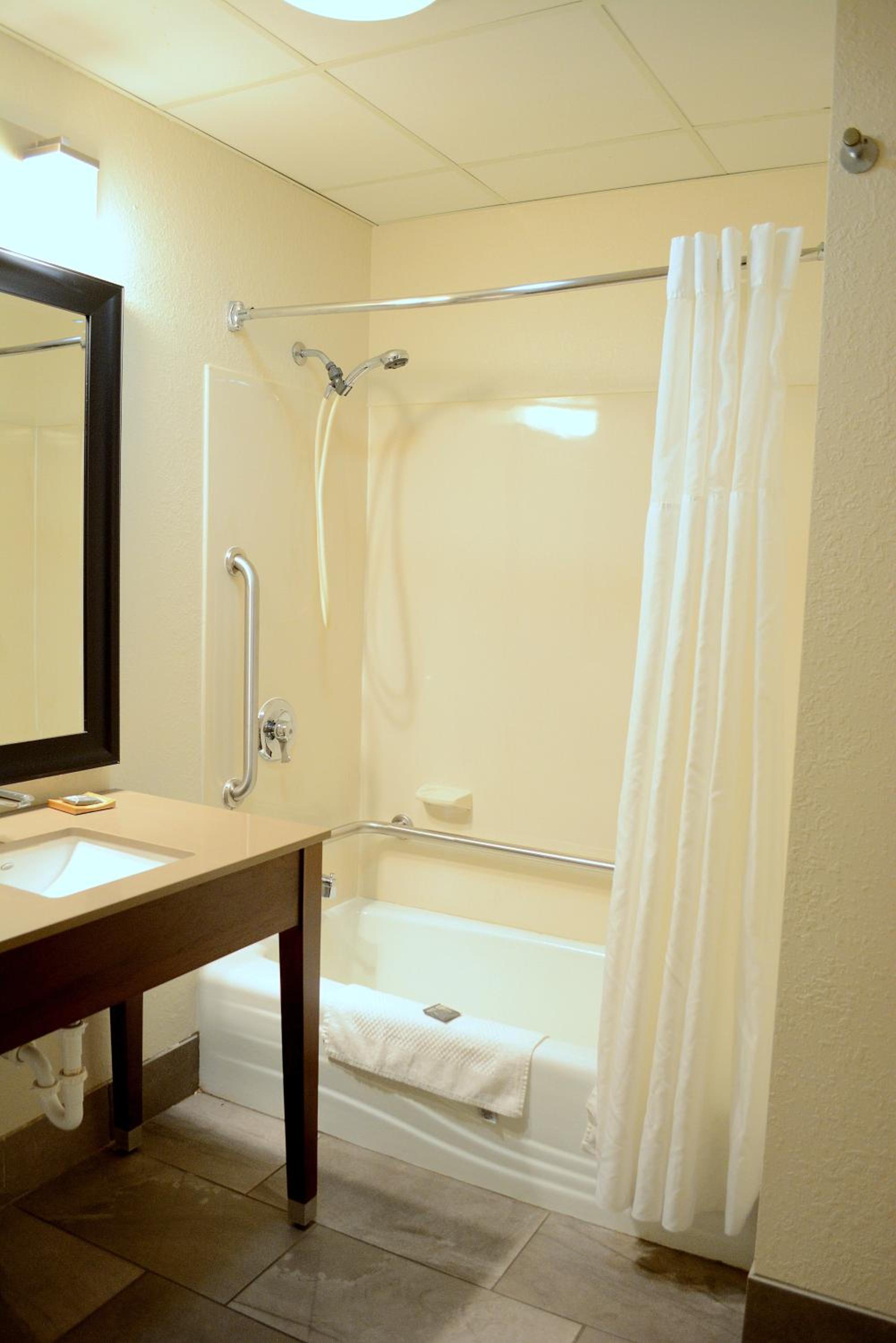 King Room - Disability Access/Non Smoking  photo 2
