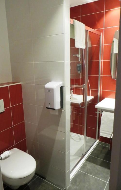 Two Connecting Double Rooms - Photo 3