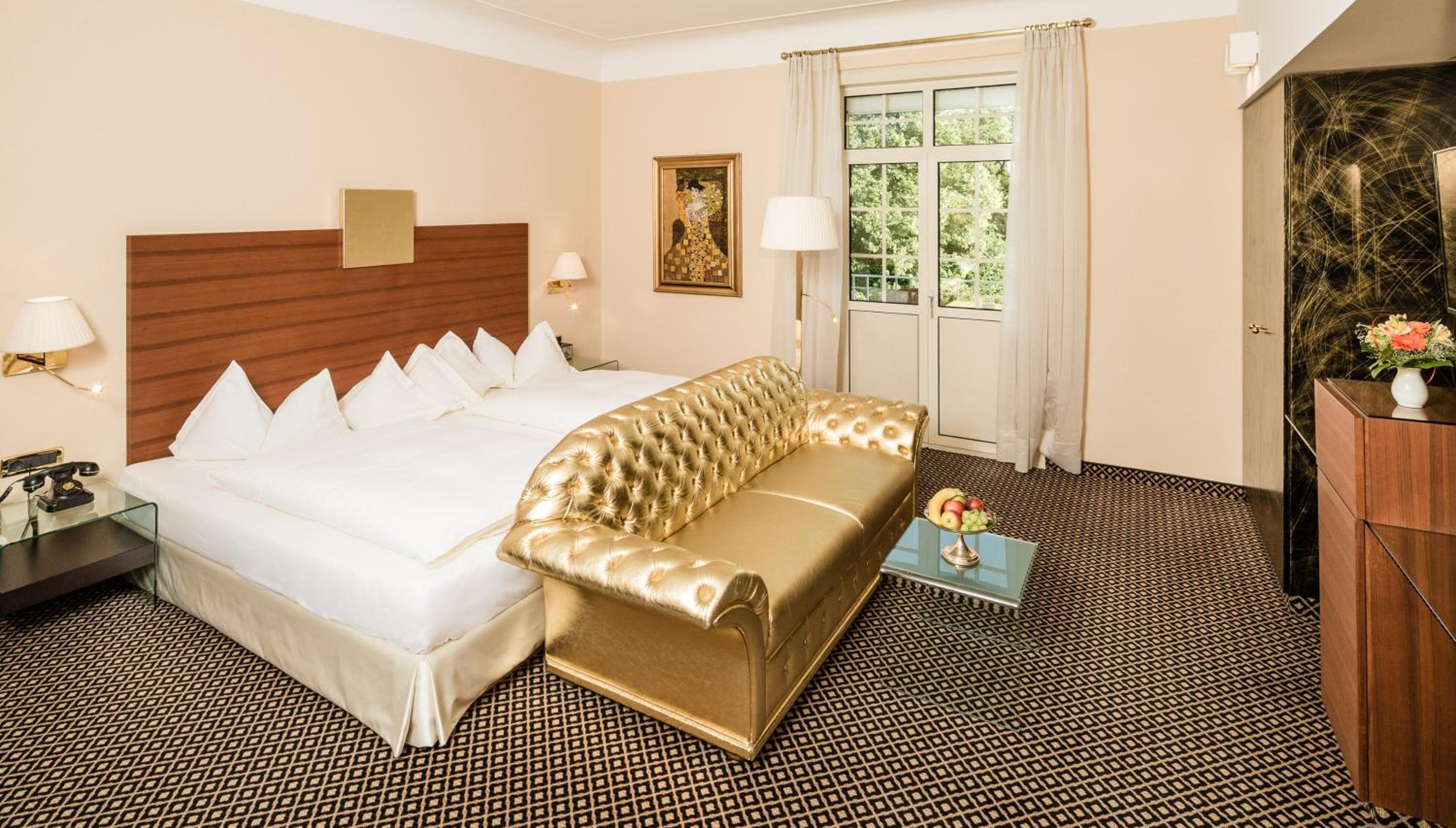 Suite - Photo 6
