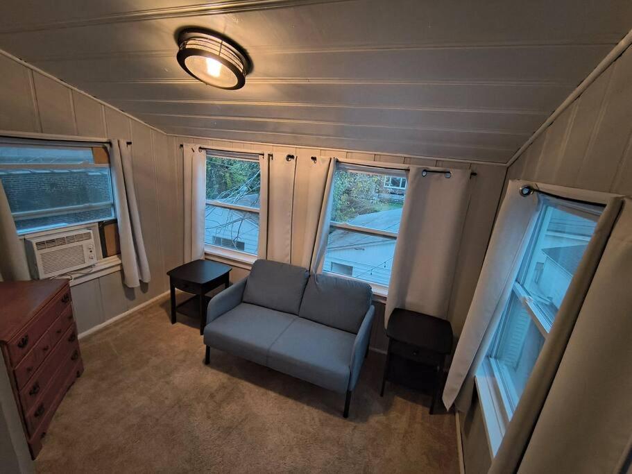 Three-Bedroom House photo 1
