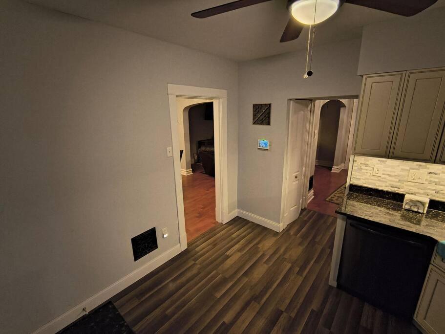 Three-Bedroom House photo 3
