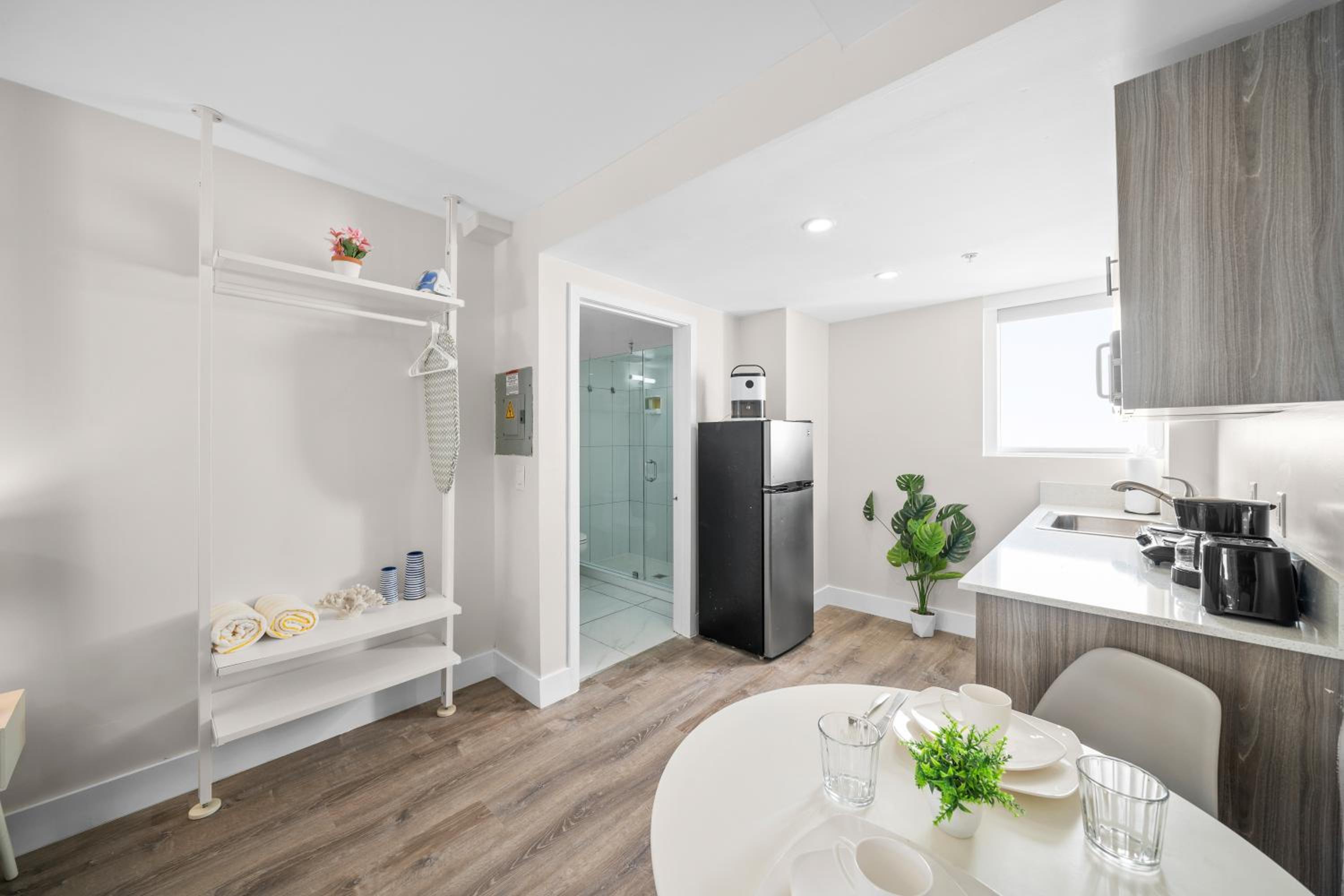 Standard Queen Studio with Kitchen - Photo 4