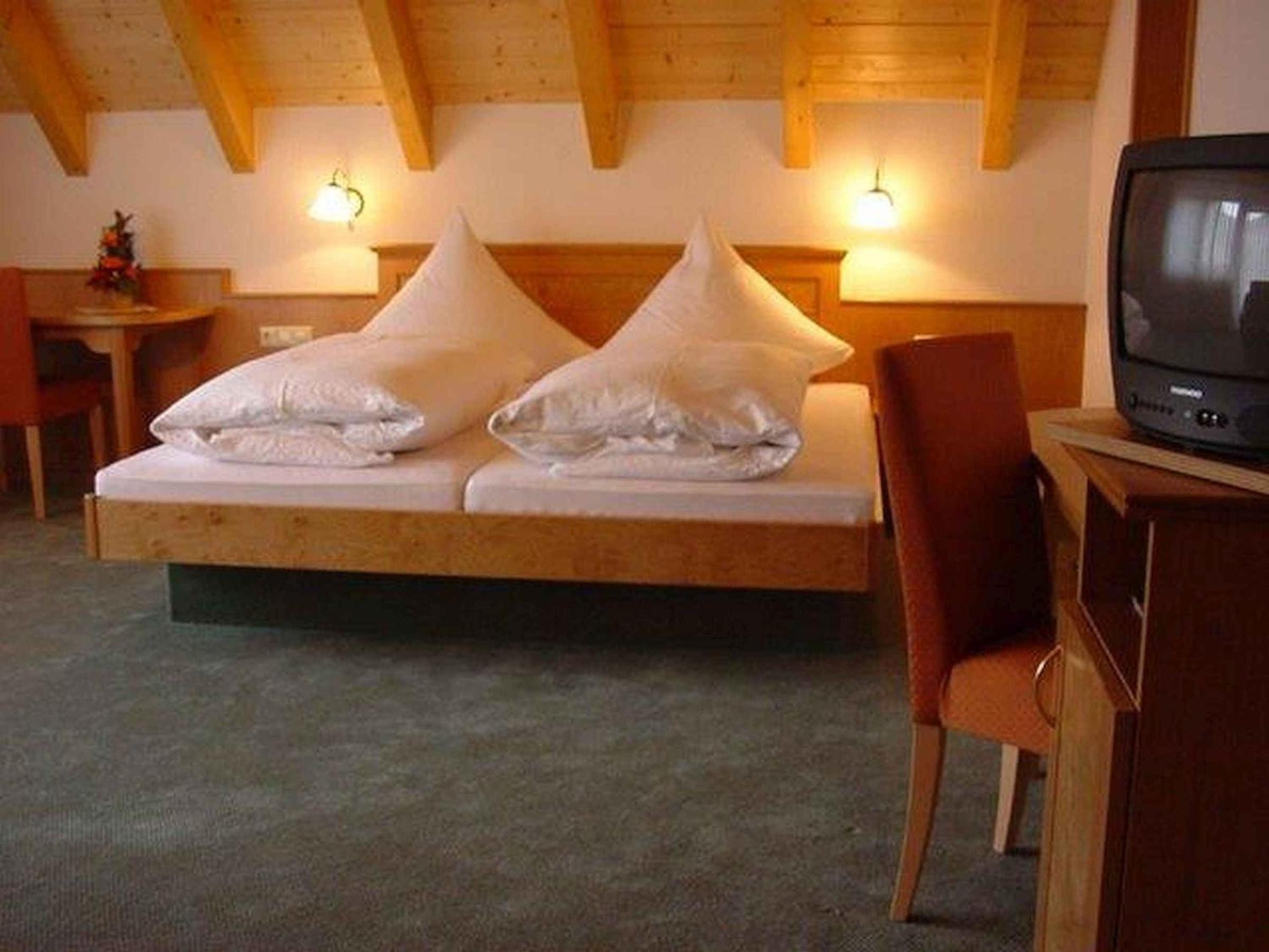 Deluxe Double Room with Shower photo 1