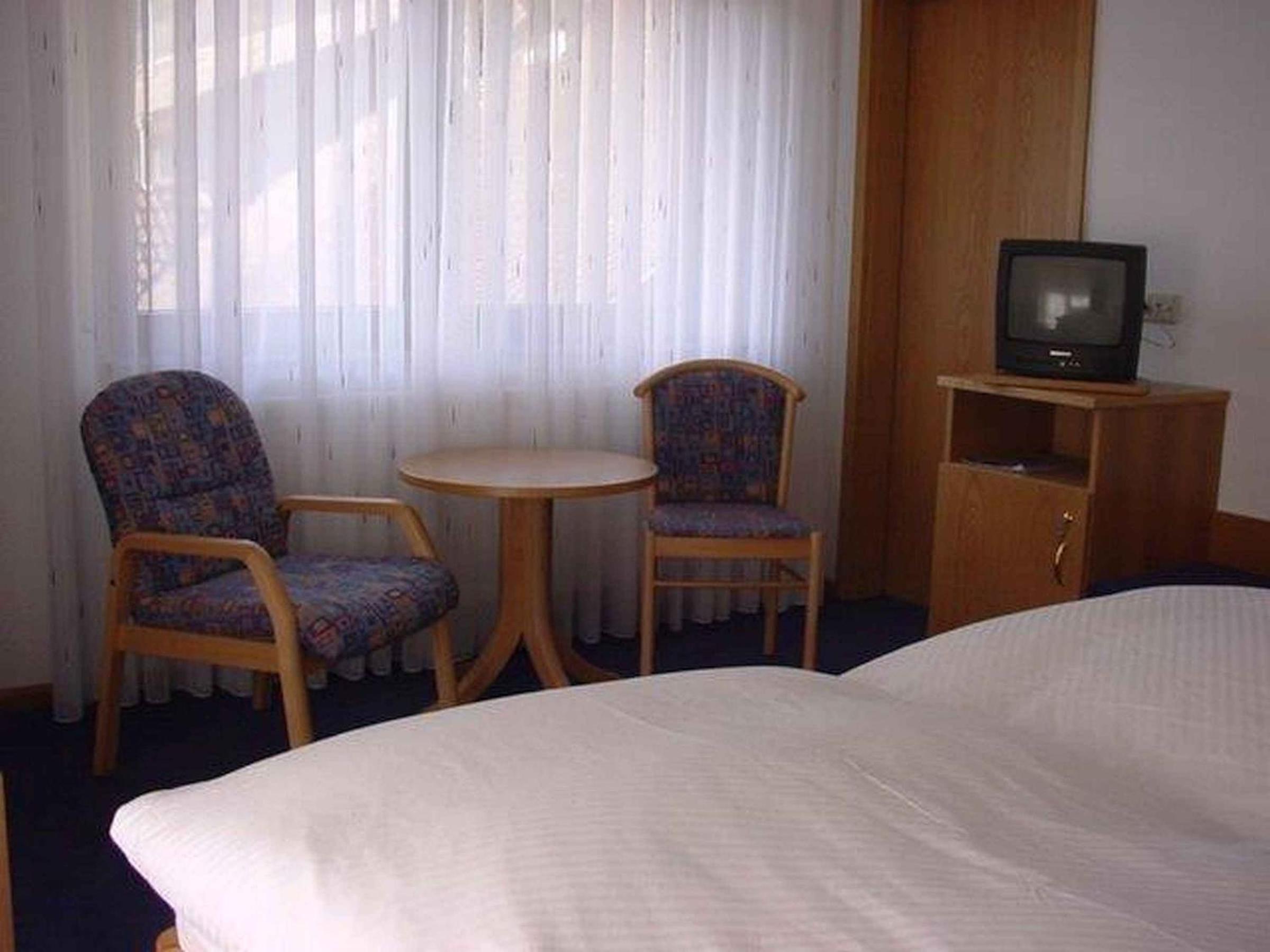 Deluxe Double Room with Shower photo 2
