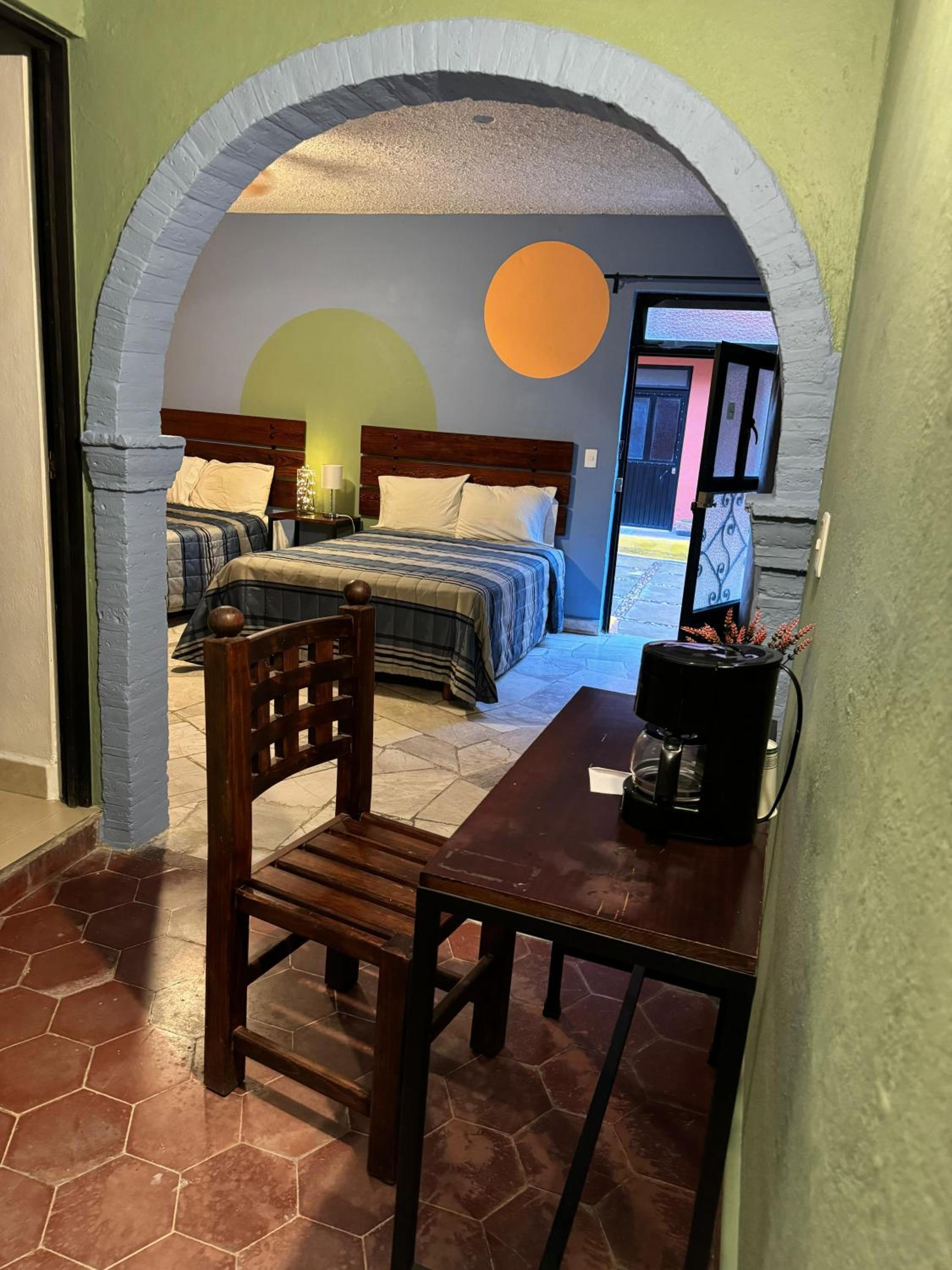 Twin Room with Private Bathroom - Photo 17
