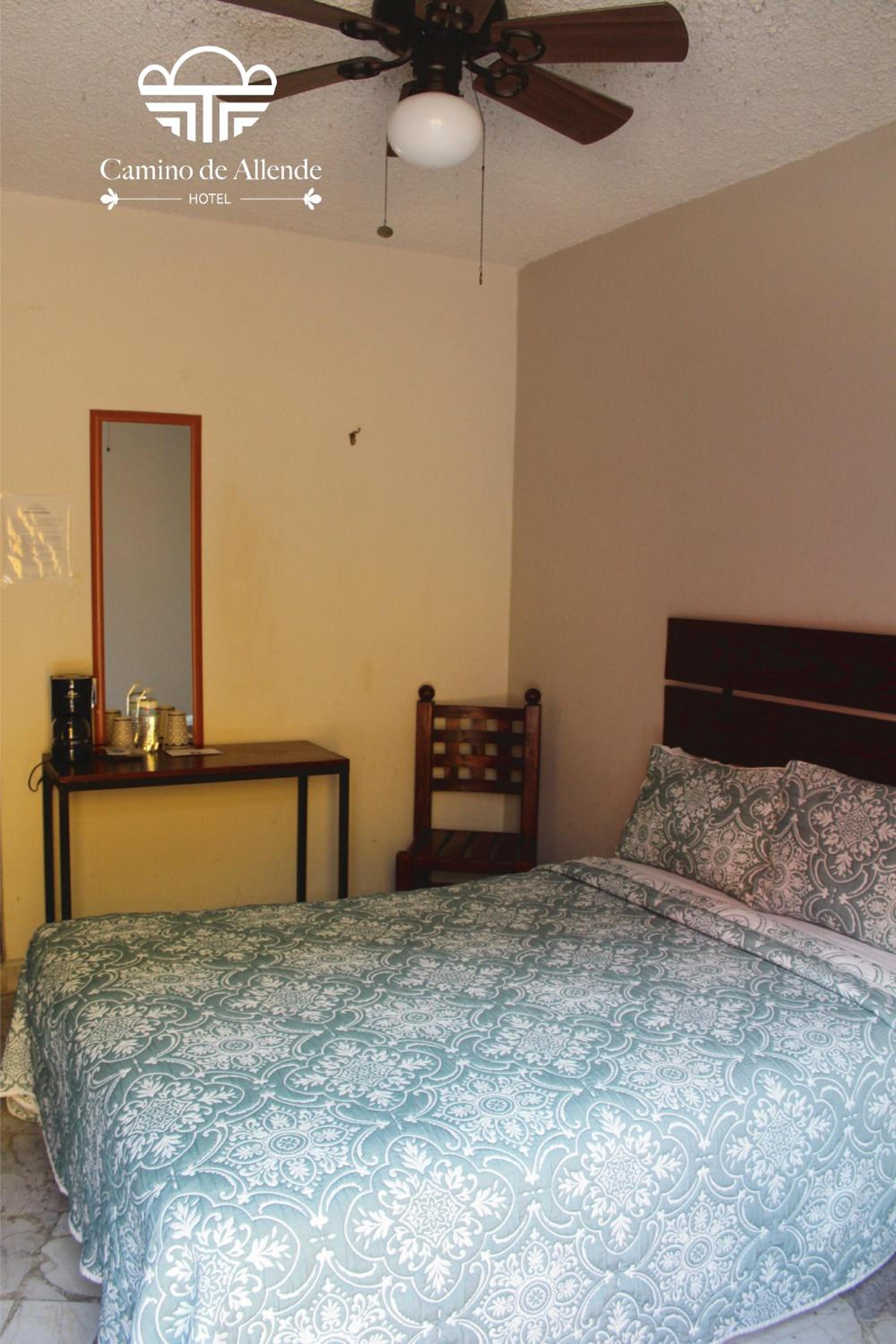 Double Room with Private Bathroom - Photo 7