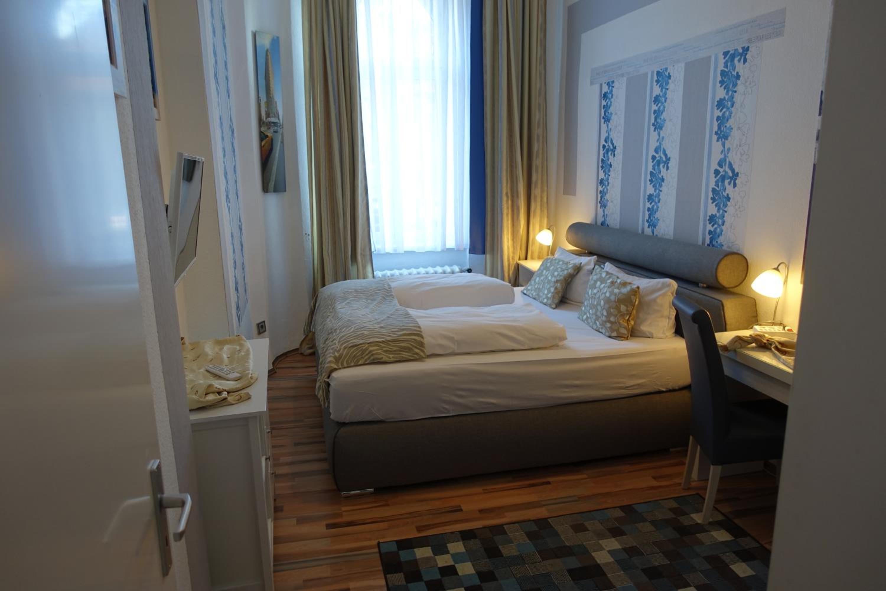 Double Room photo 3