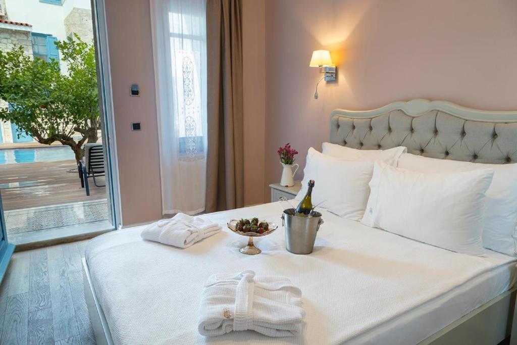 Double Room with Pool View photo 2