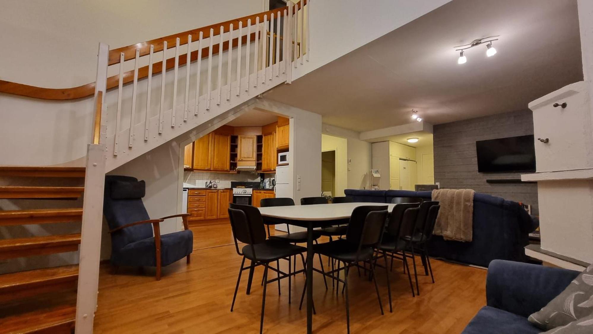 Four-Bedroom Apartment photo 1