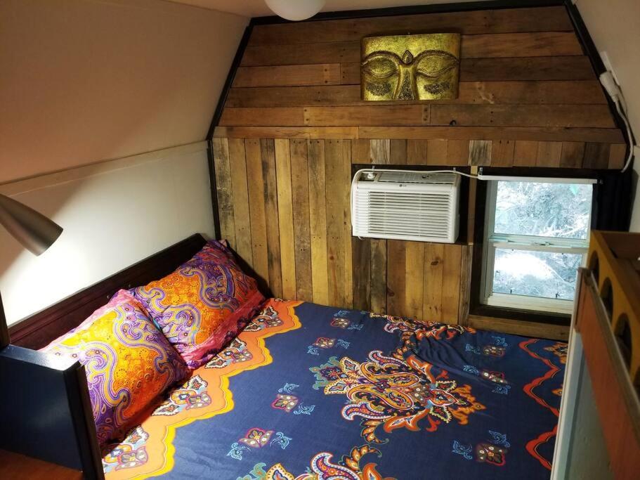 One-Bedroom House photo 1