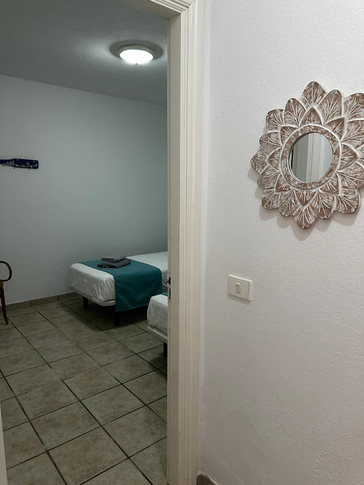 Apartamento de Dos Habitaciones con Terraza