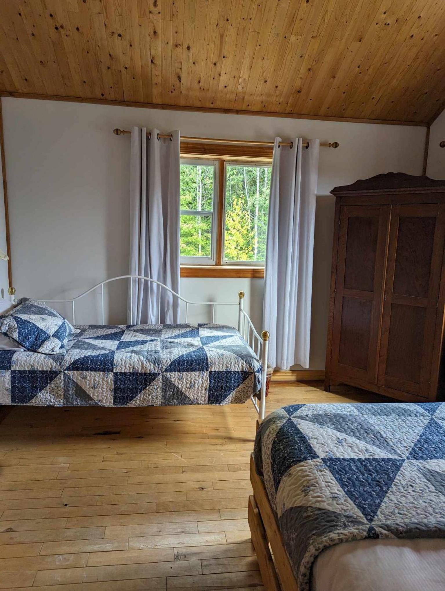 Double or Twin Room with Shared Bathroom photo 2