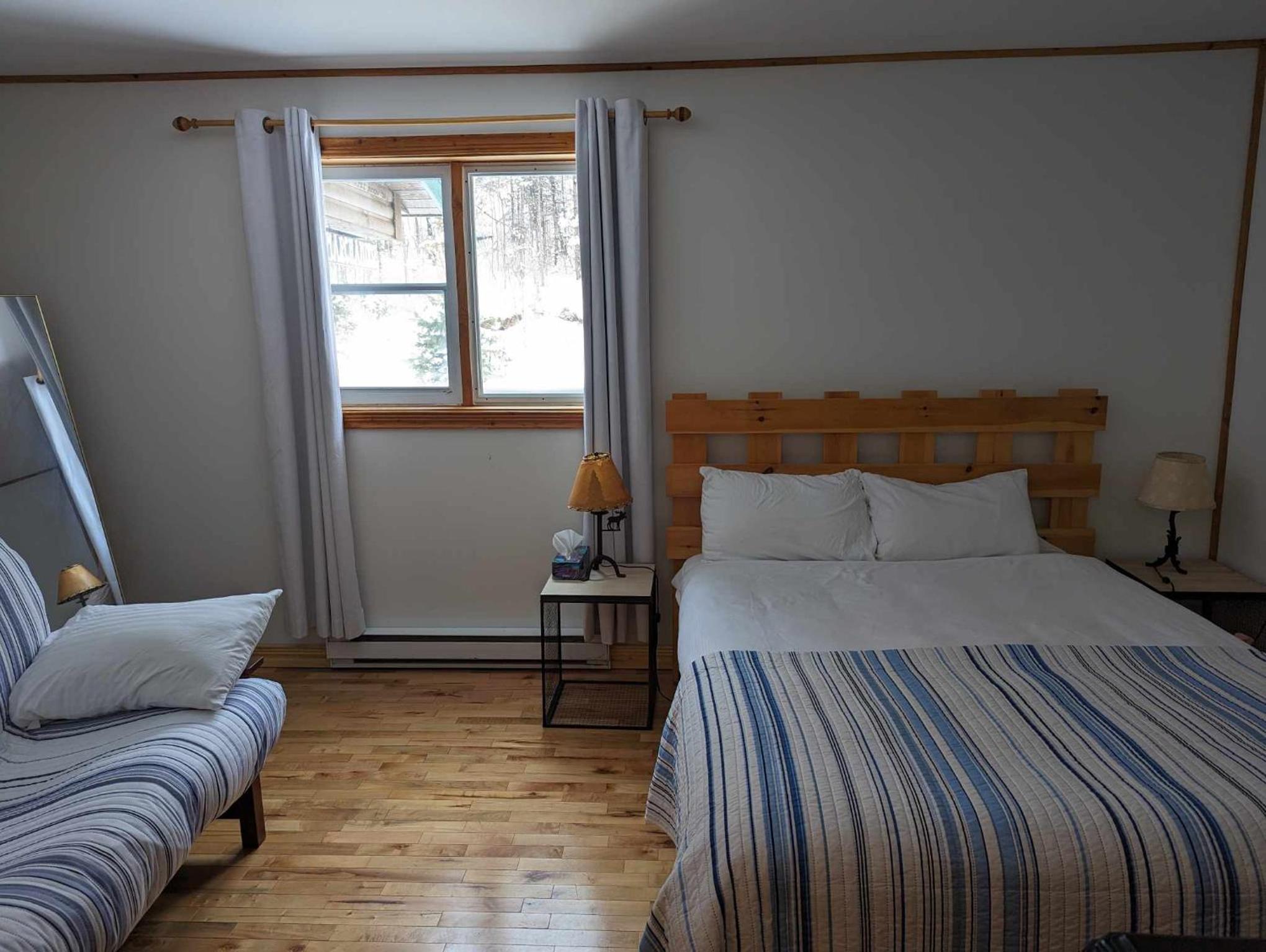 Triple Room with Shared Bathroom photo 1