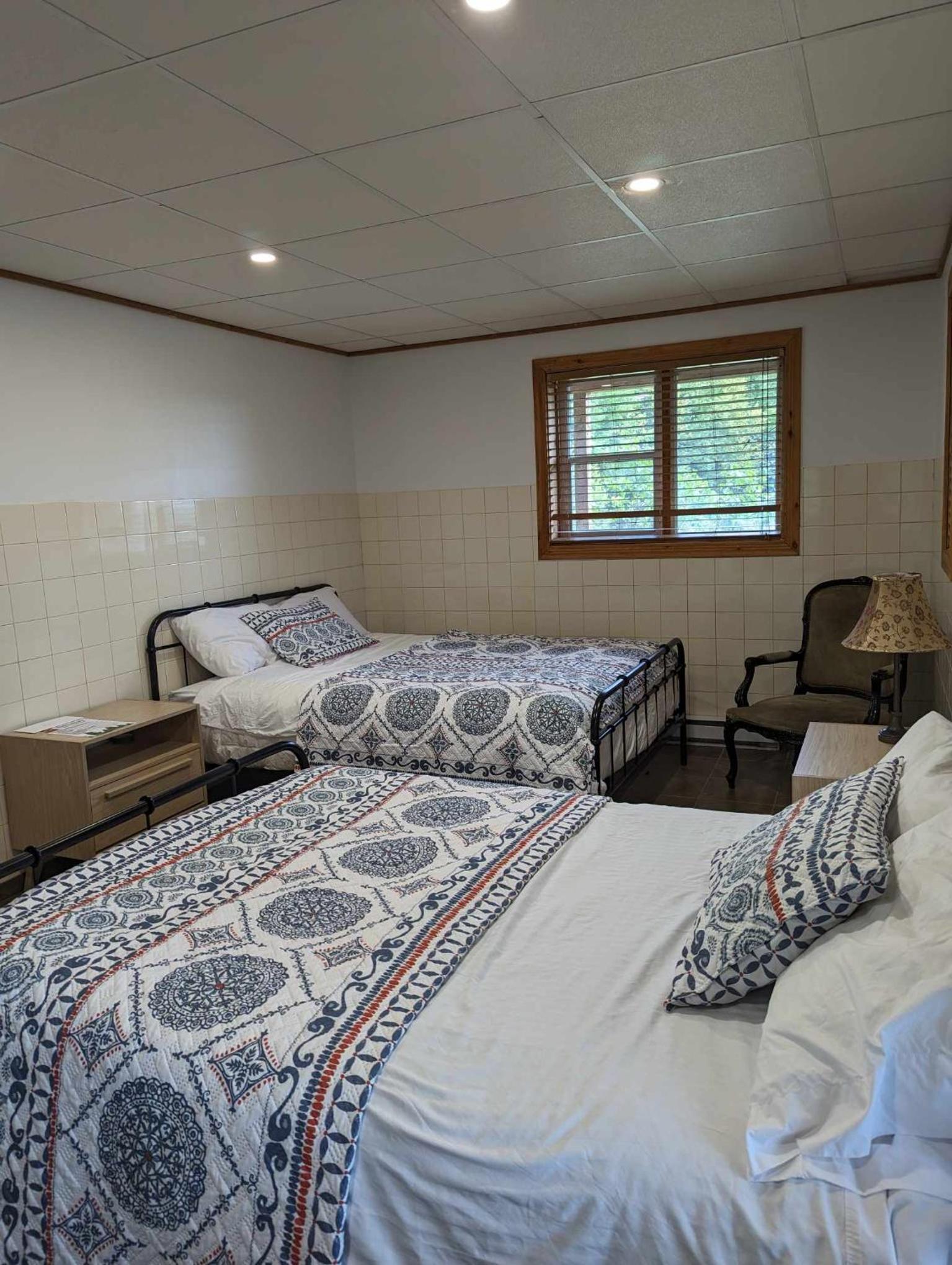 Quadruple Room with Shared Bathroom photo 1