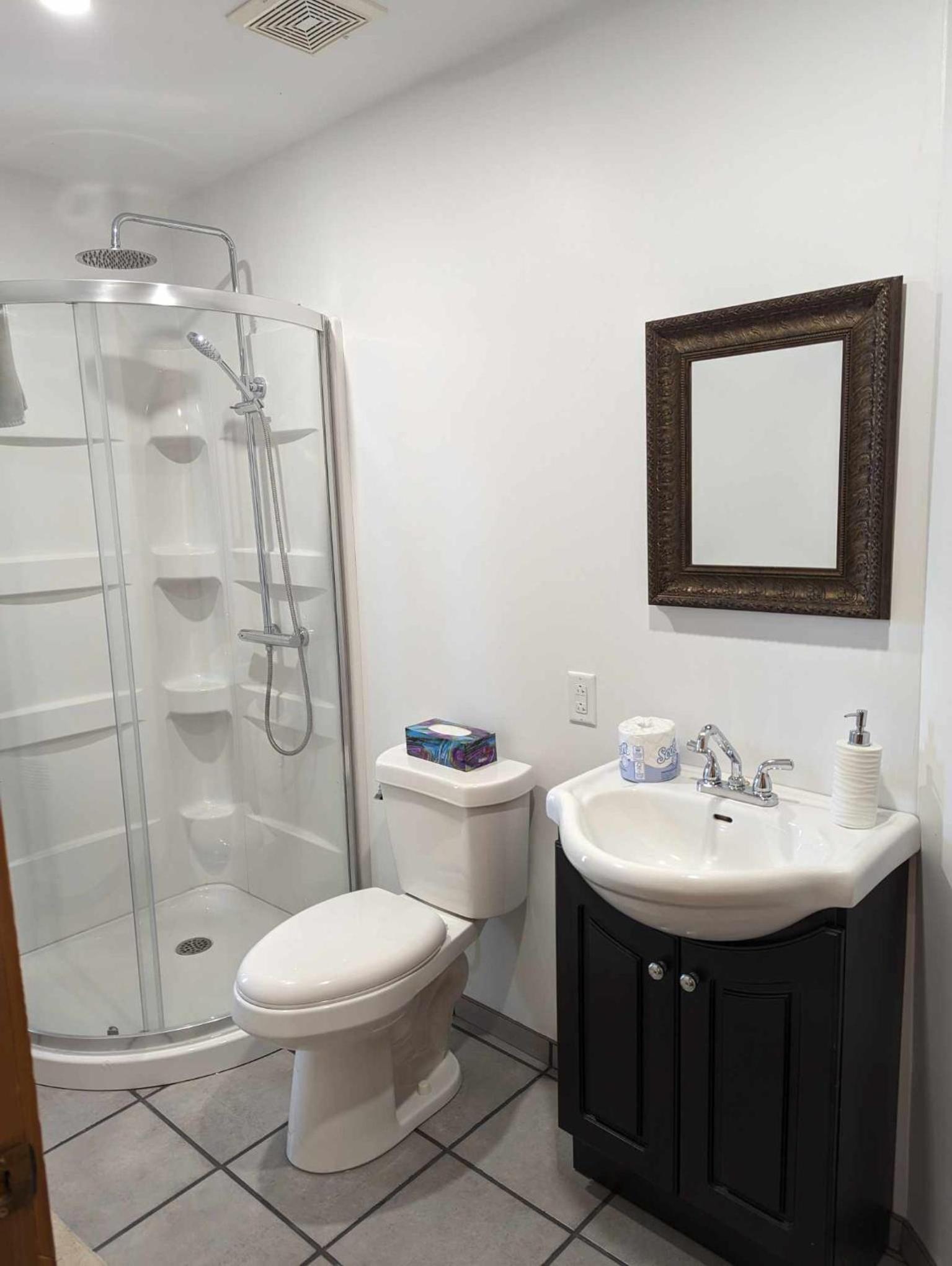 Quadruple Room with Shared Bathroom photo 3