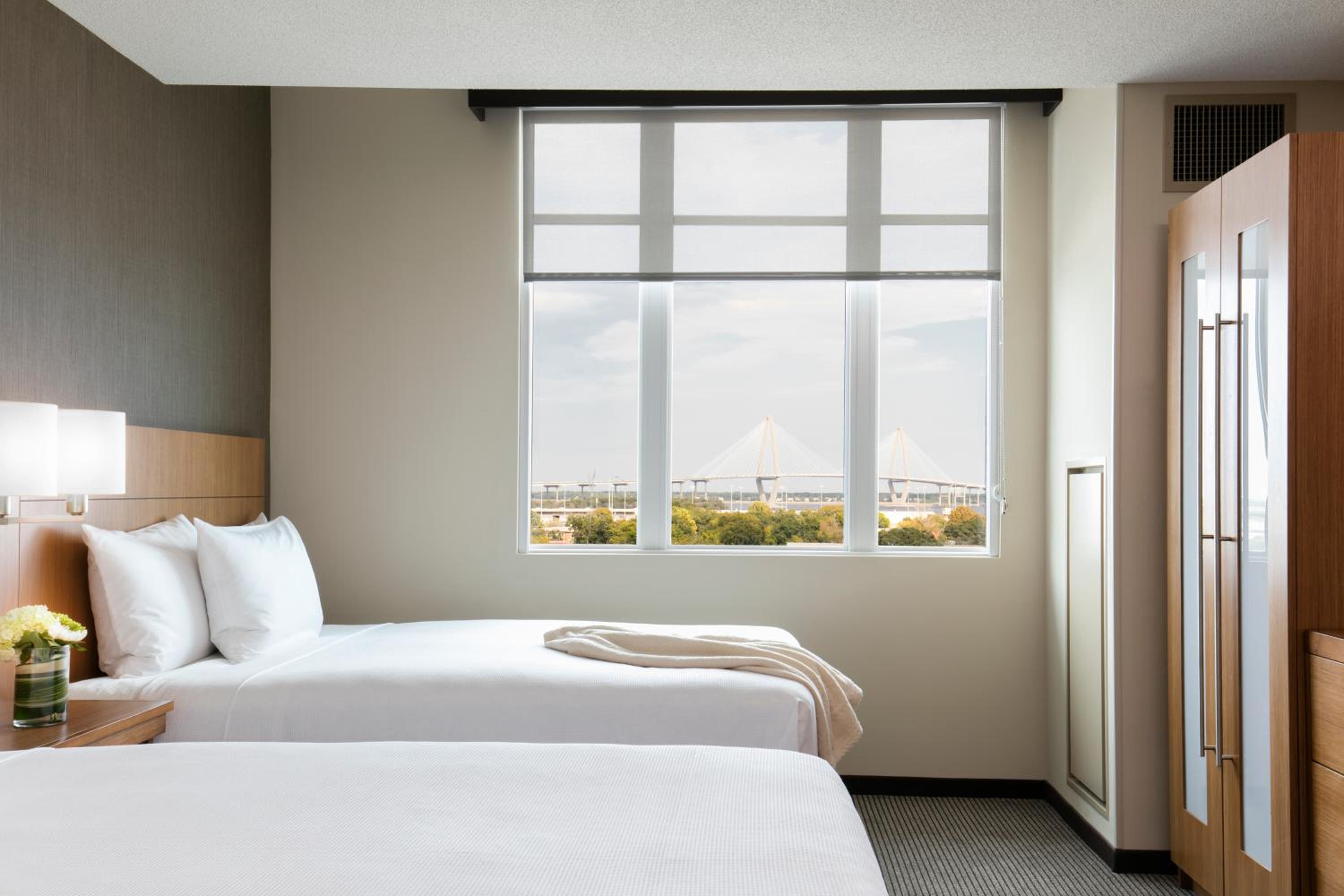 Queen Room with Two Queen Beds and Sofa Bed - High Floor