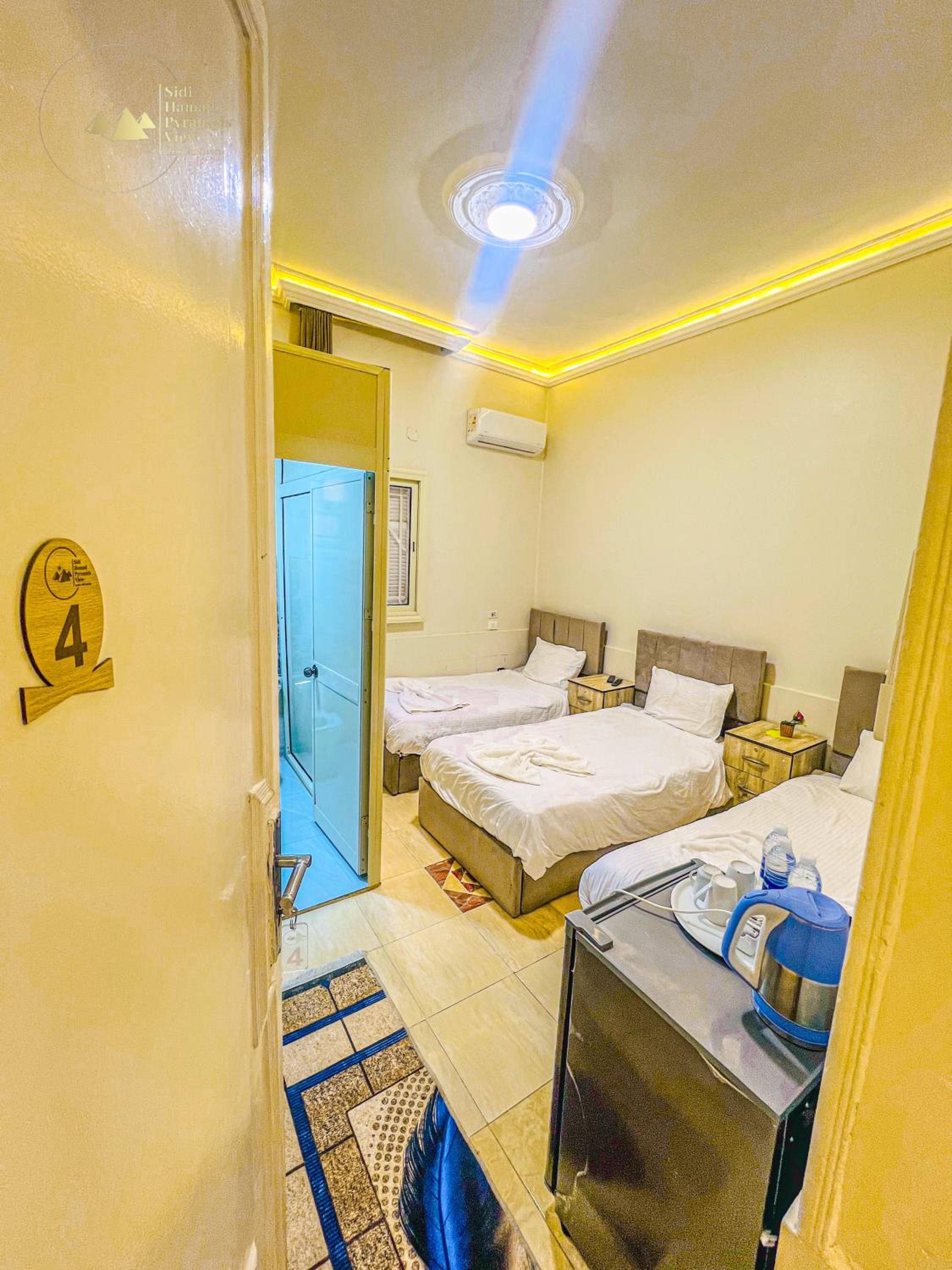 Superior Triple Room photo 3
