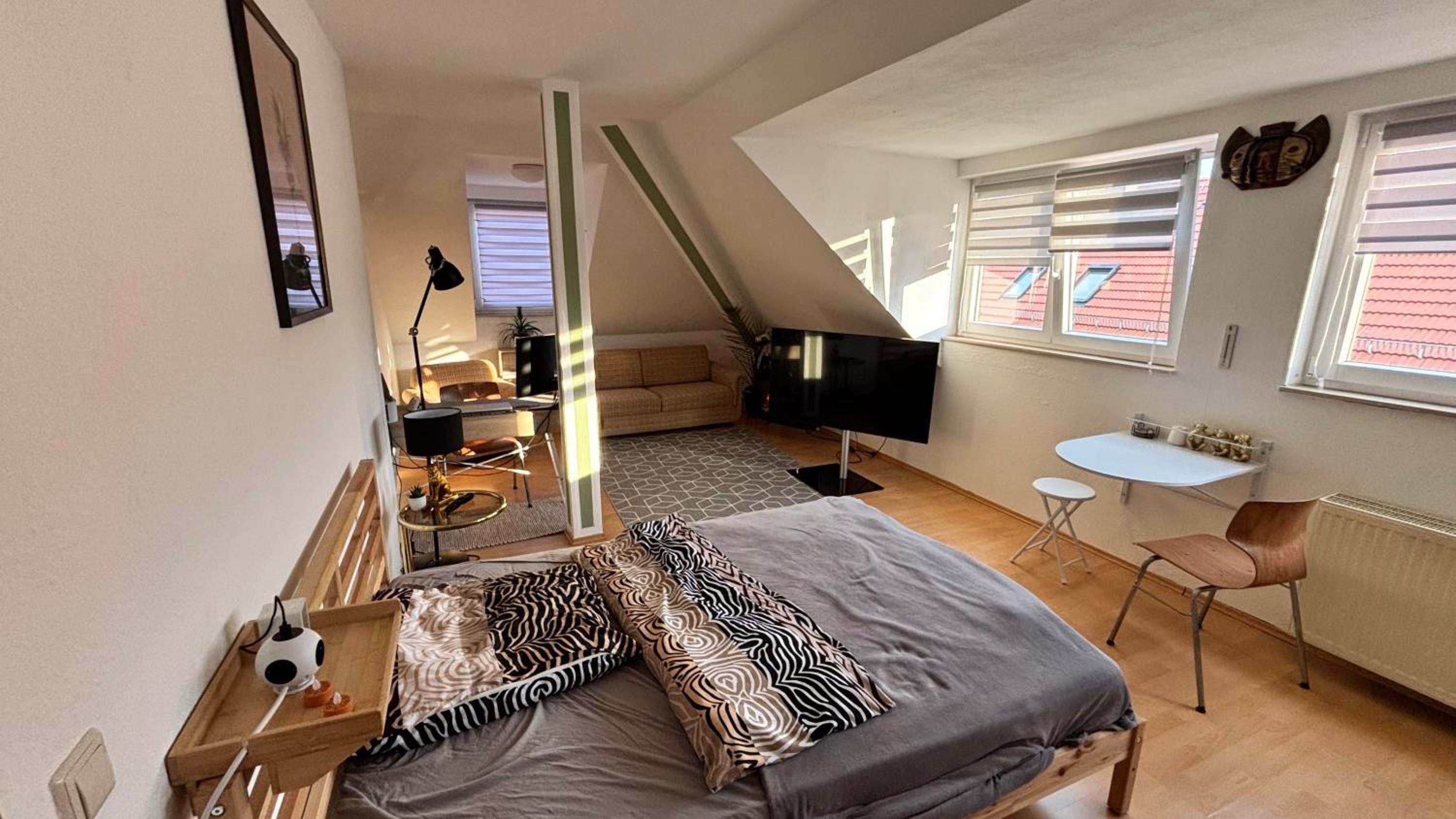 One-Bedroom Apartment photo 1