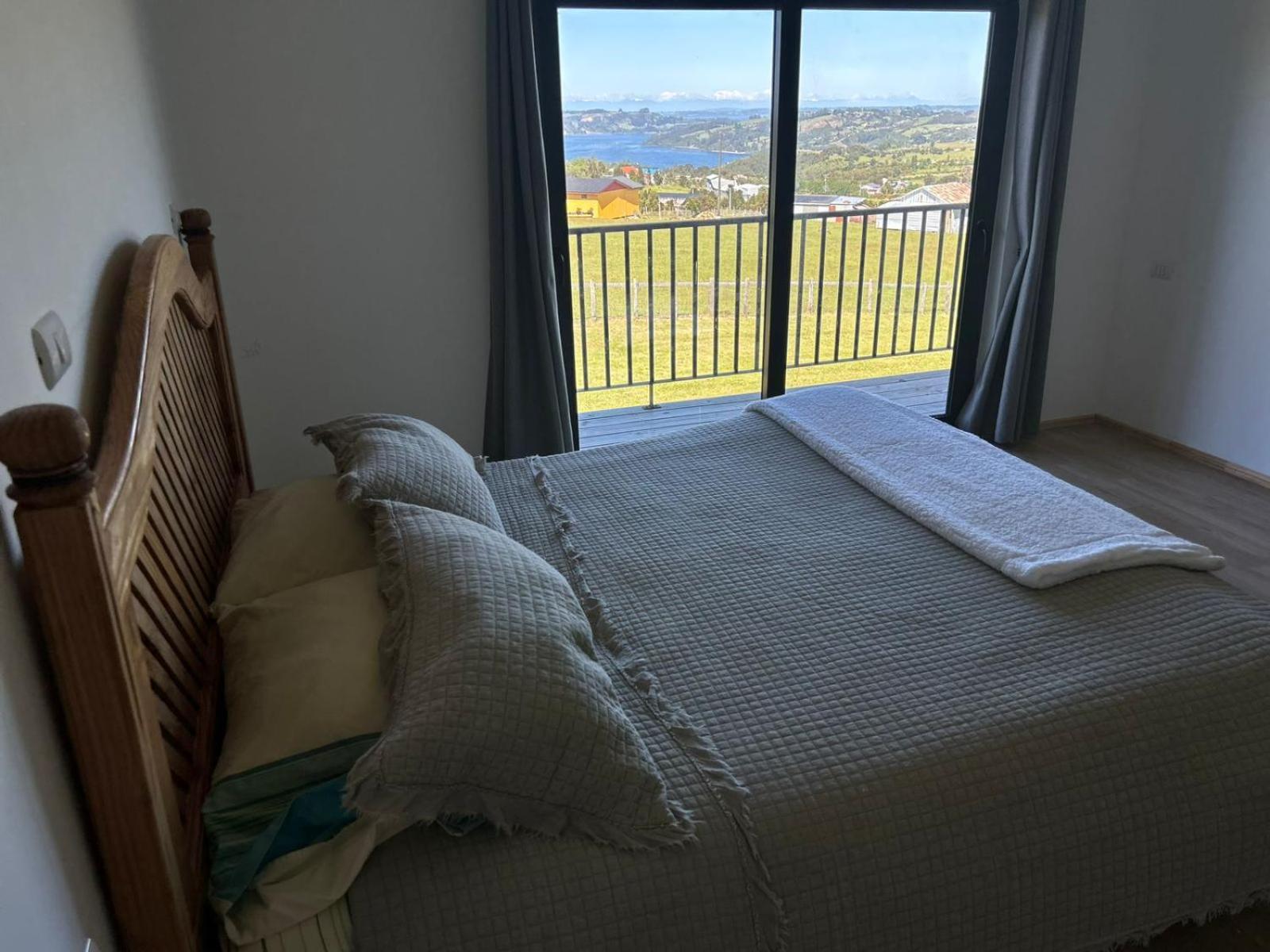 Seven-Bedroom House photo 1