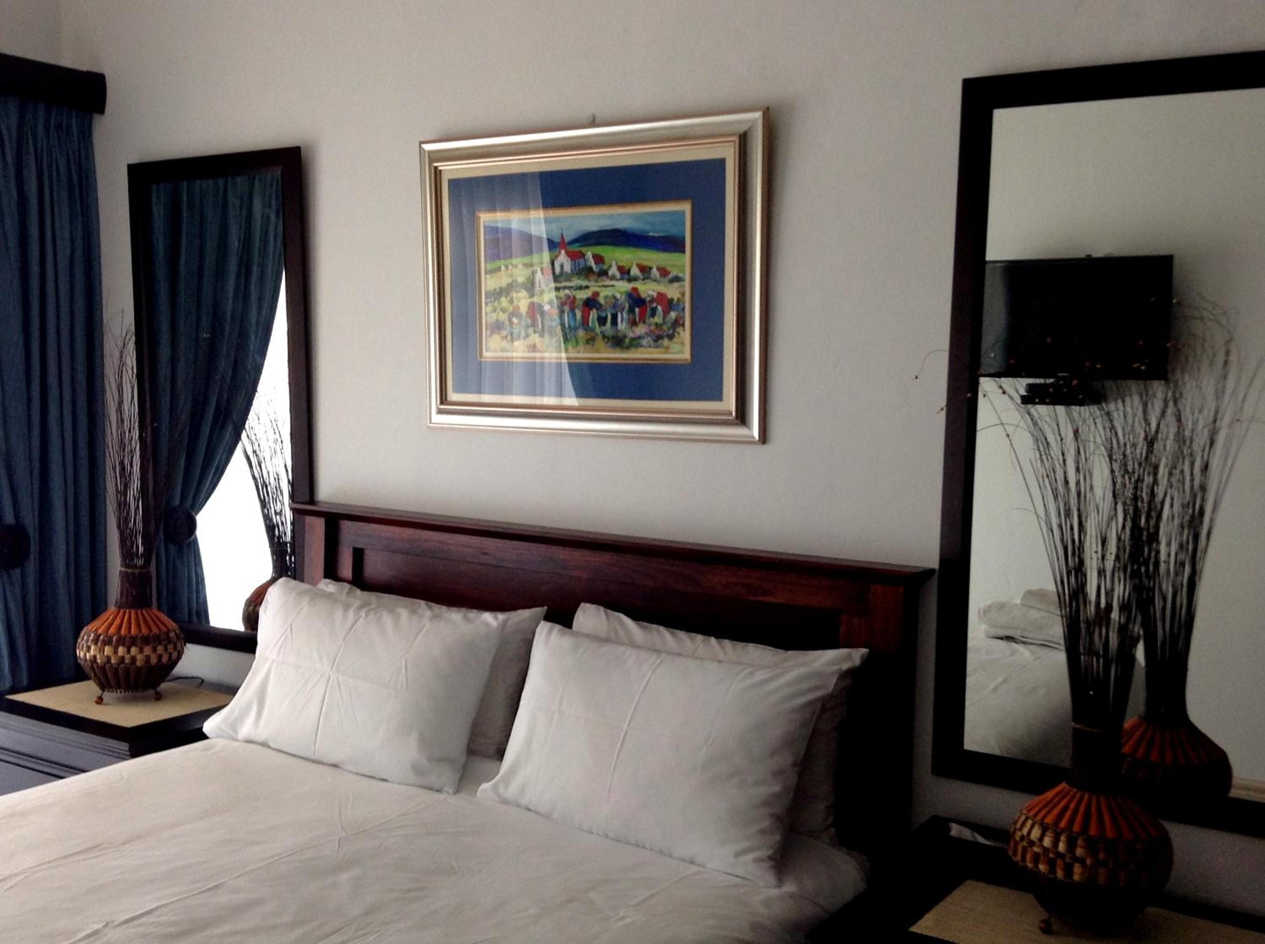 Deluxe Queen Room - Photo 2