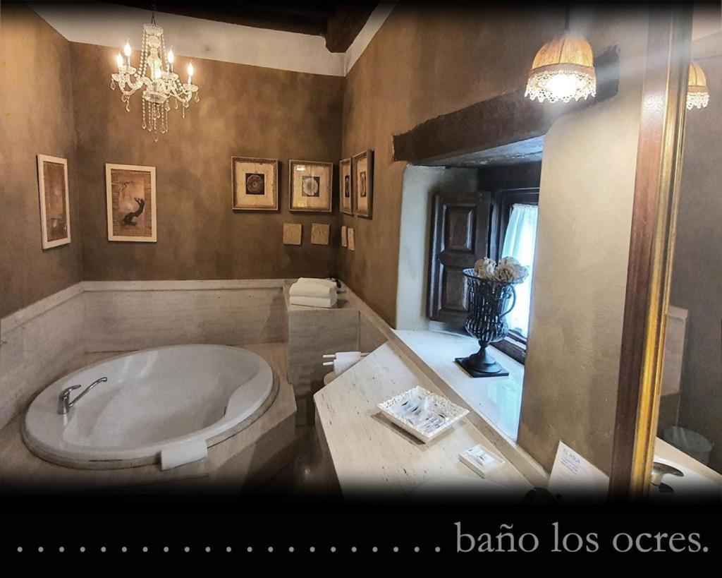 Superior Double Room with Bath photo 2