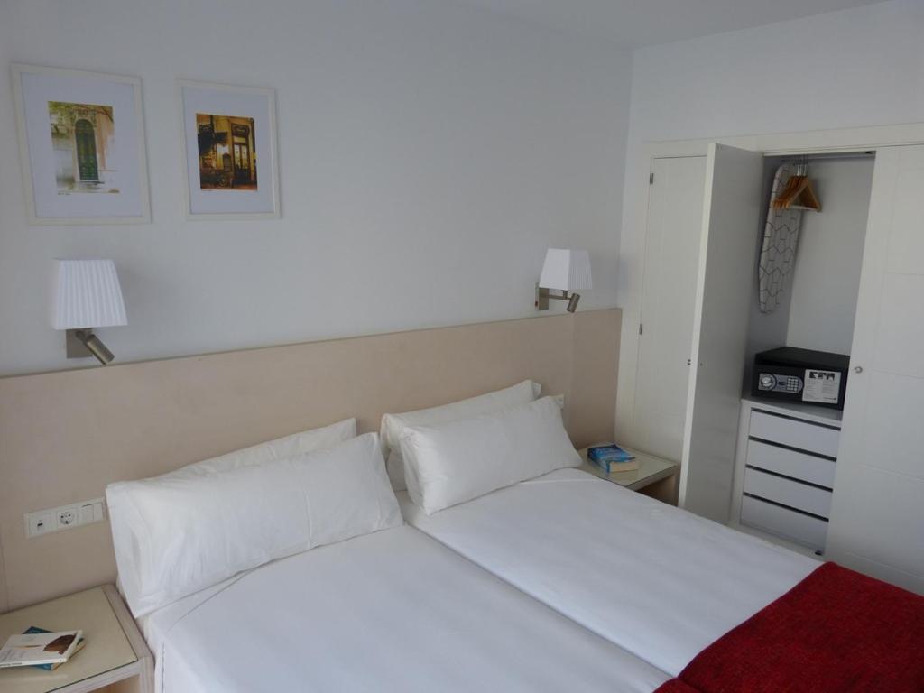 Penthouse Apartment - Photo 3