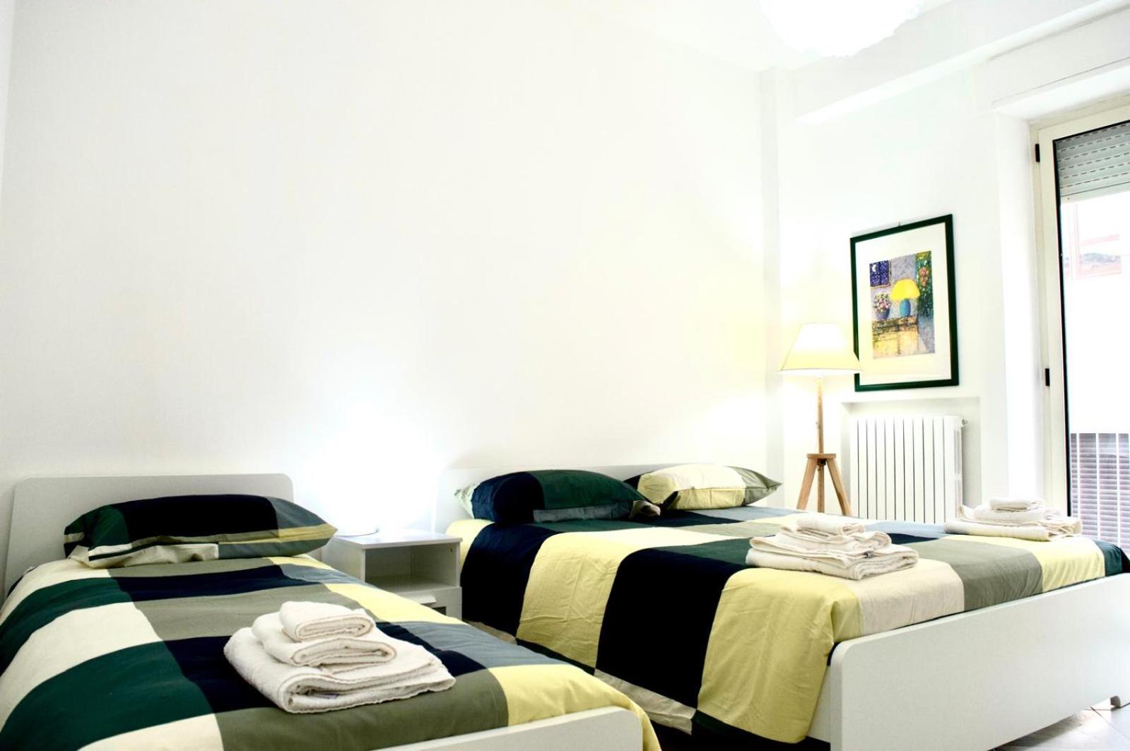 Queen Room with Balcony photo 1