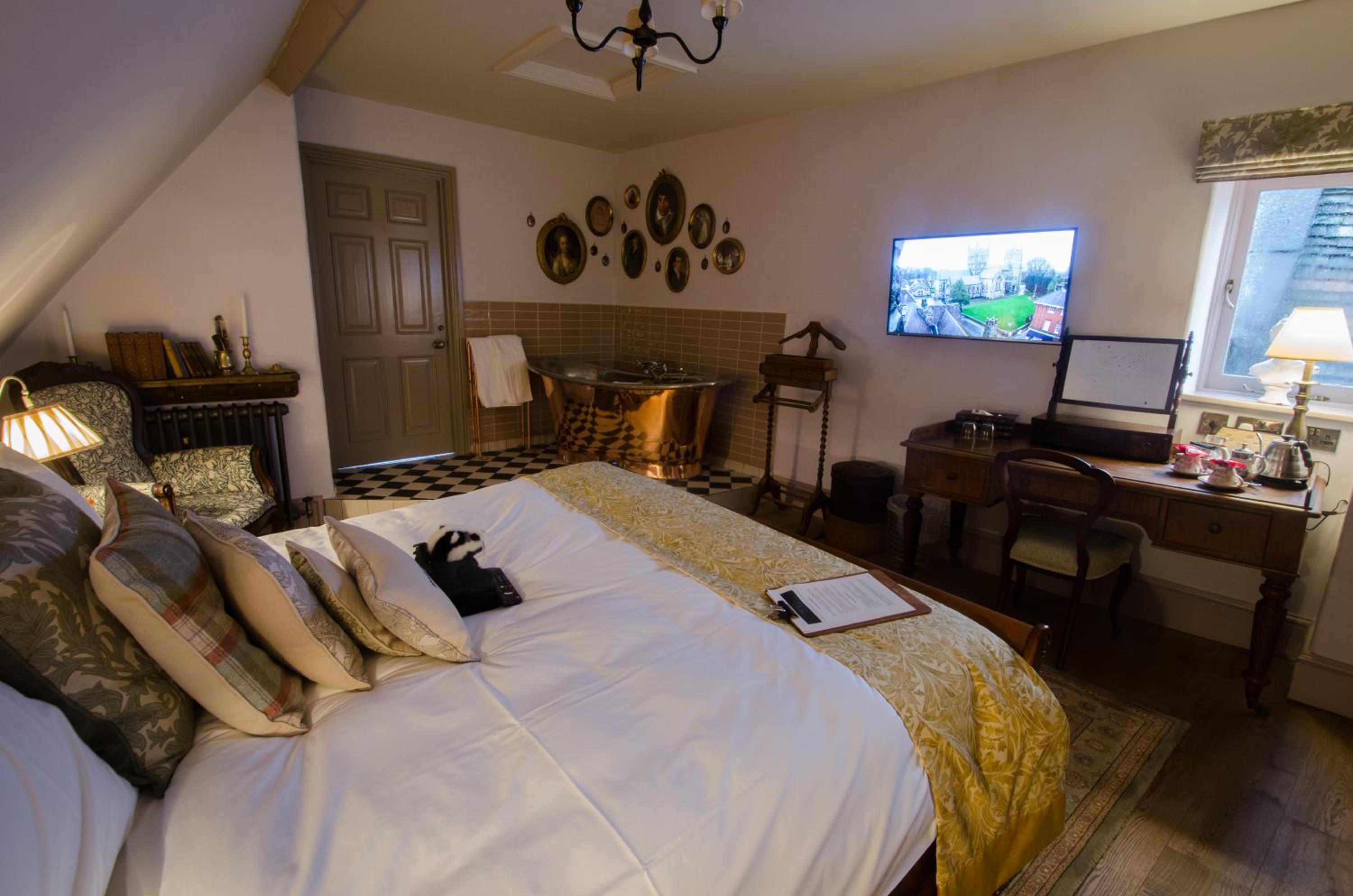 Deluxe Double or Twin Room
