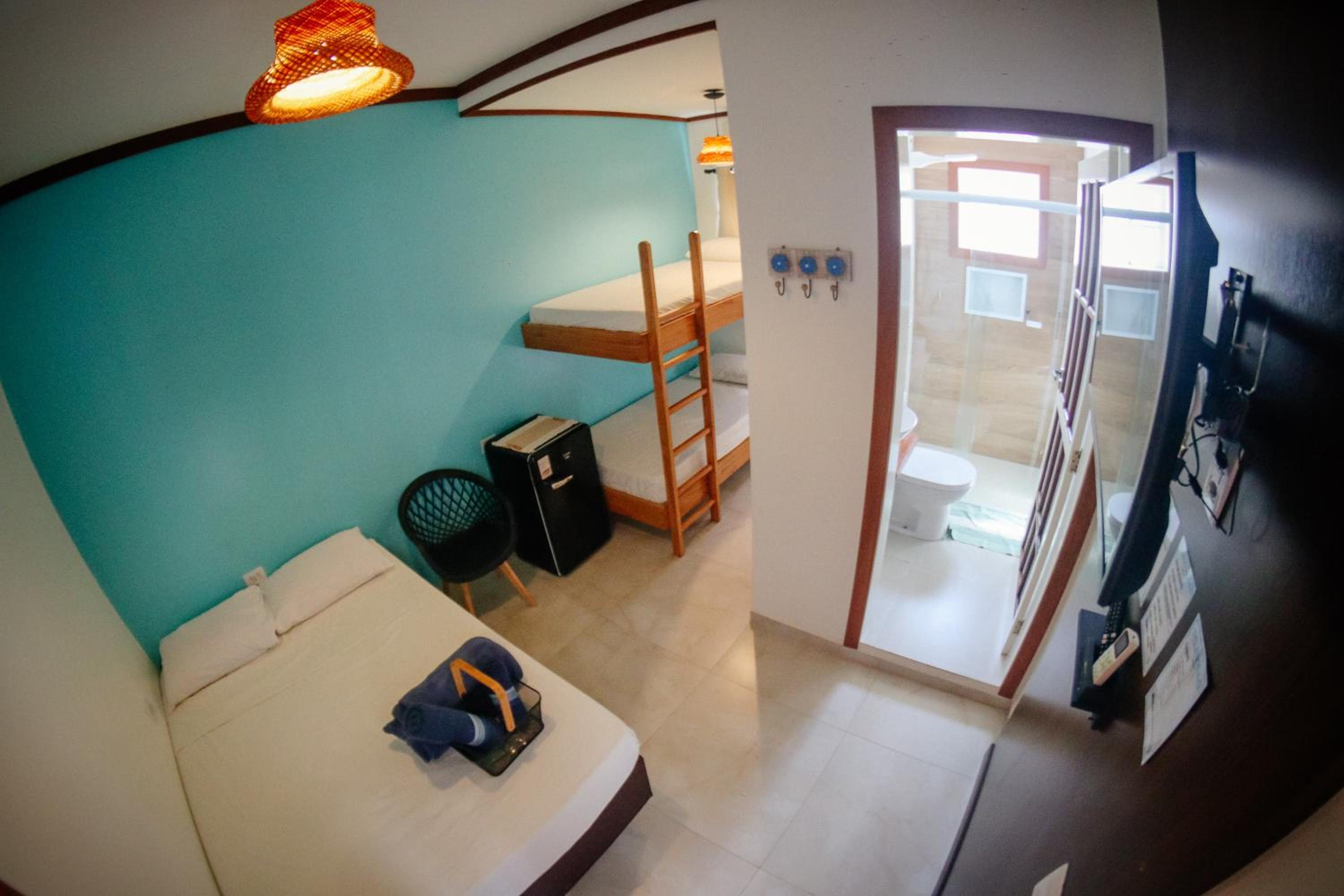 Quadruple Room with Private Bathroom photo 1