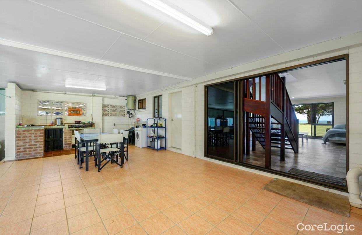 Four-Bedroom Deluxe Home - Oceanfront photo 2