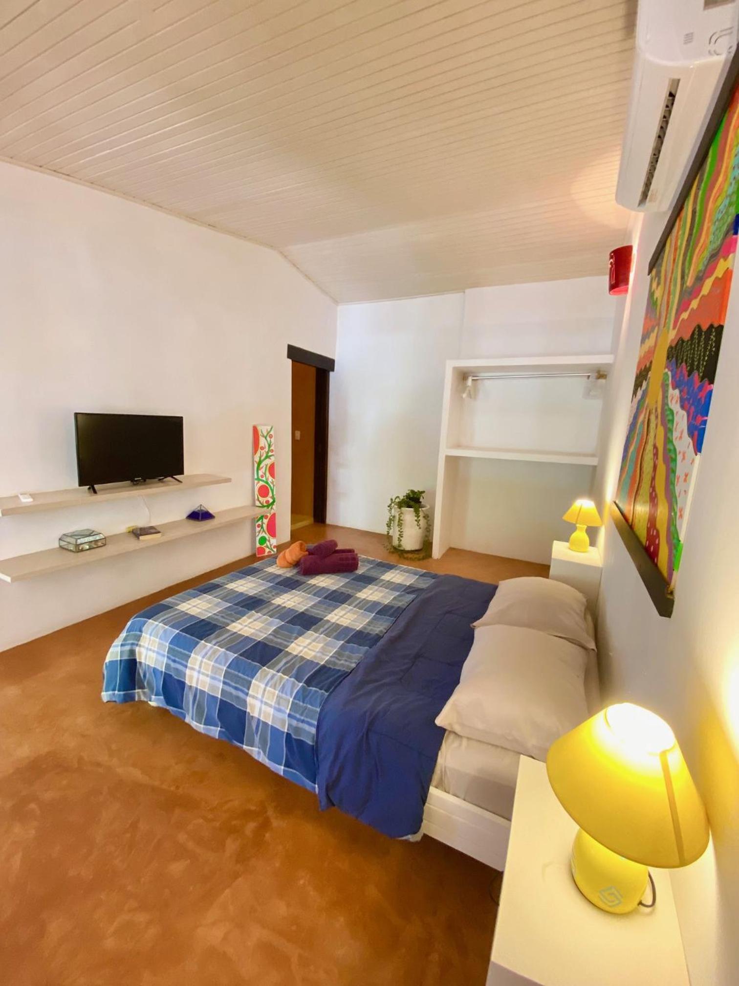 Queen Room with Balcony photo 1