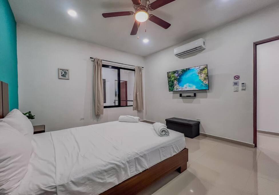 Four-Bedroom House photo 2