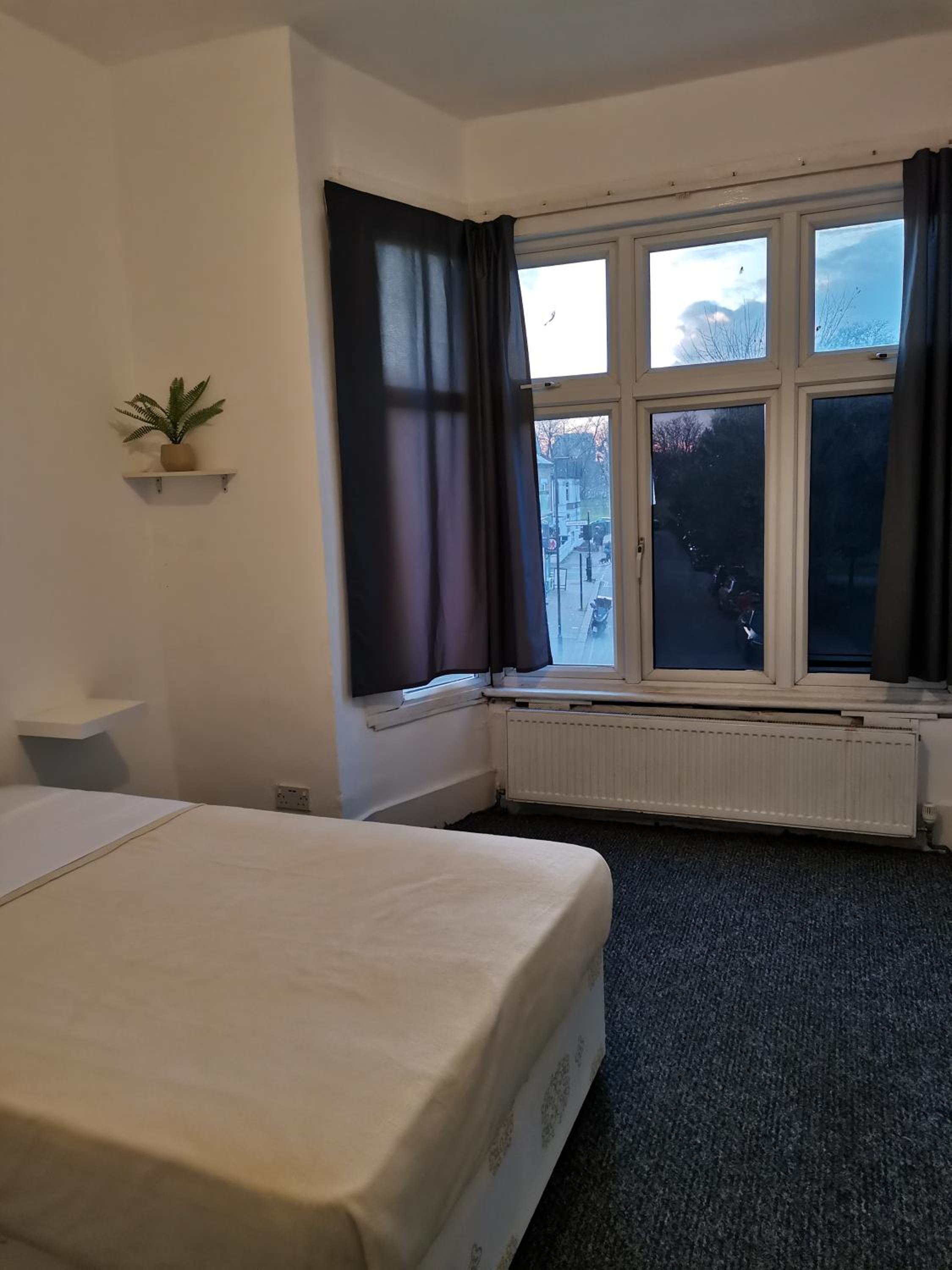 Double Room with Private Bathroom photo 2